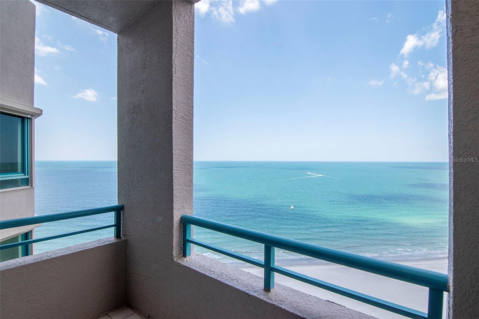 ULTIMAR THREE CONDO - Residential