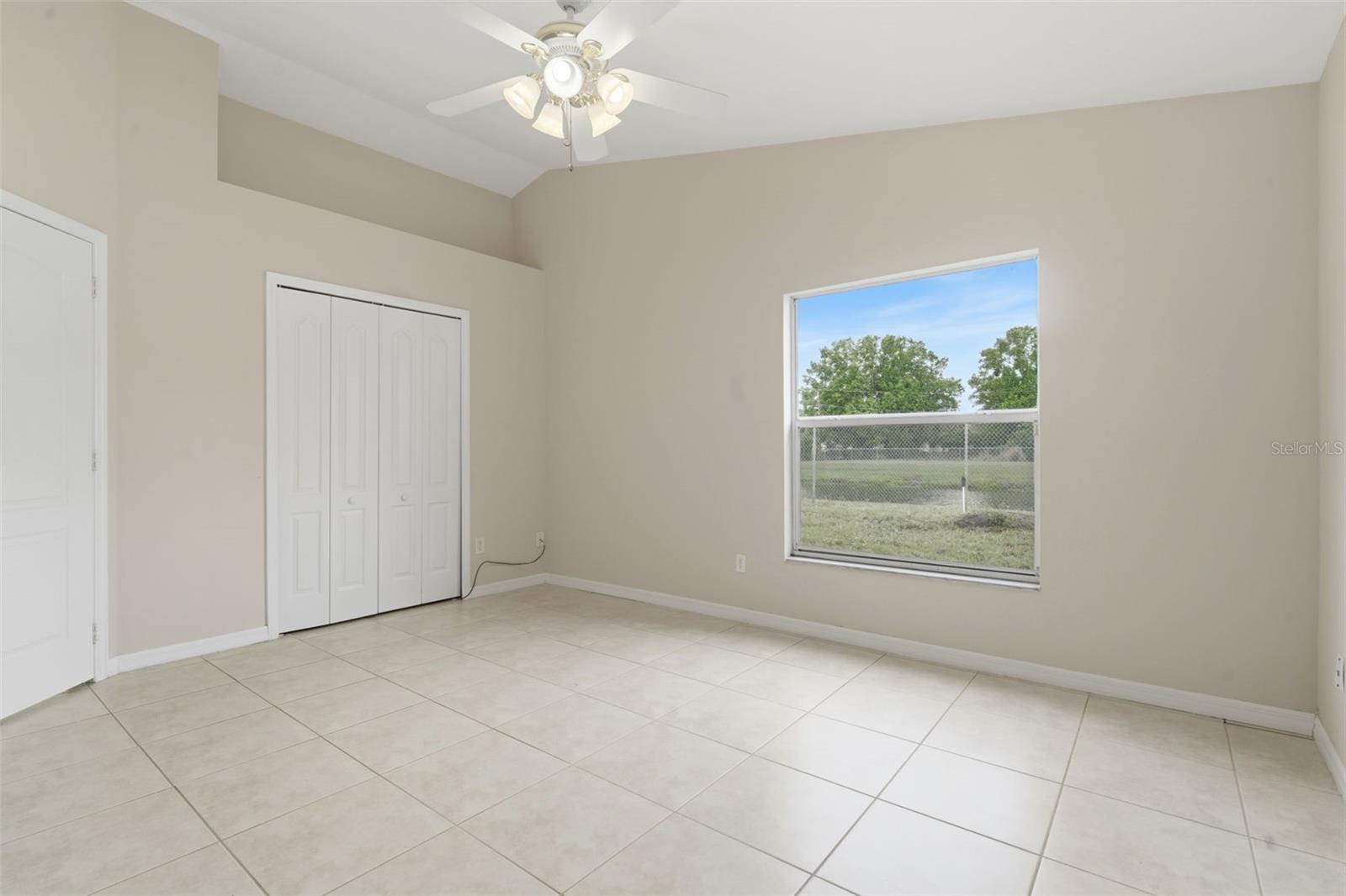 TUSCANY POINTE PH 01 - Residential