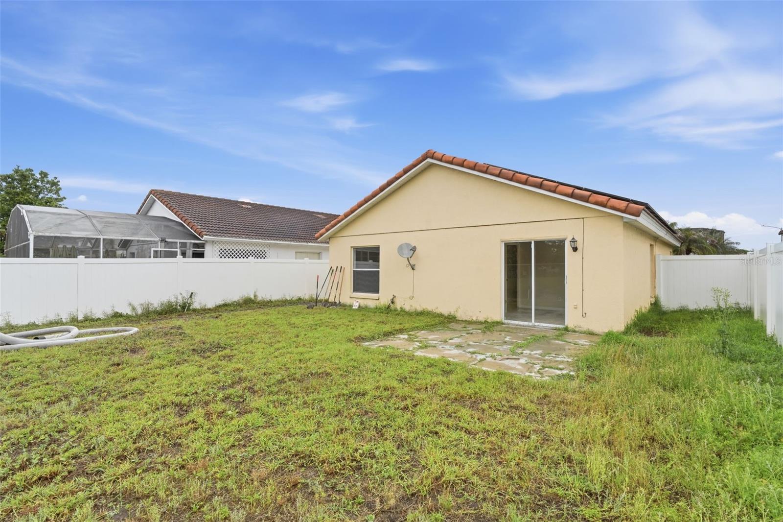 TUSCANY POINTE PH 01 - Residential