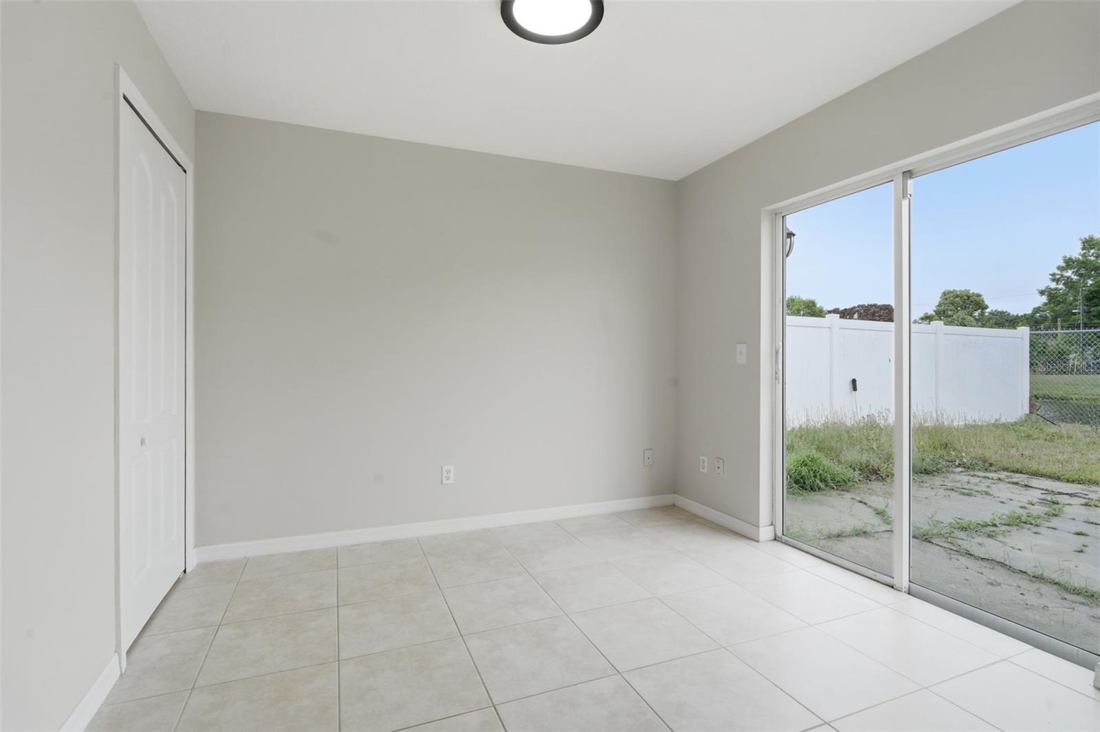 TUSCANY POINTE PH 01 - Residential