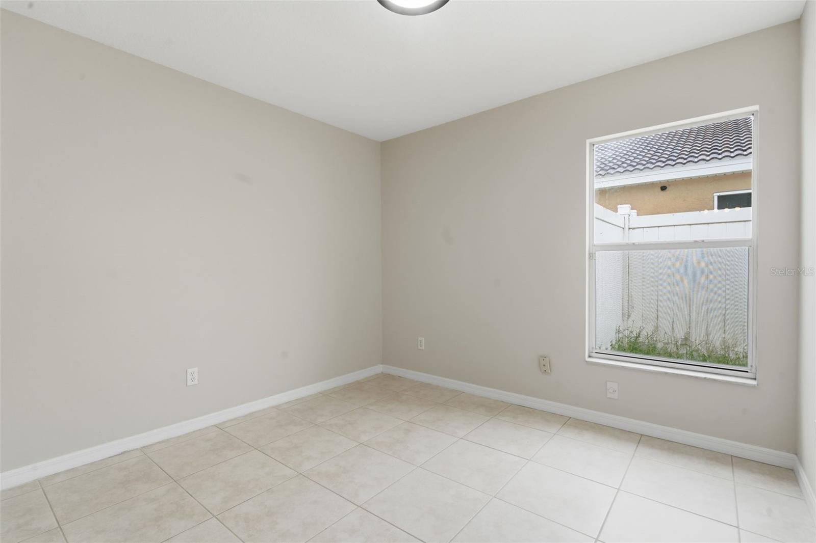 TUSCANY POINTE PH 01 - Residential