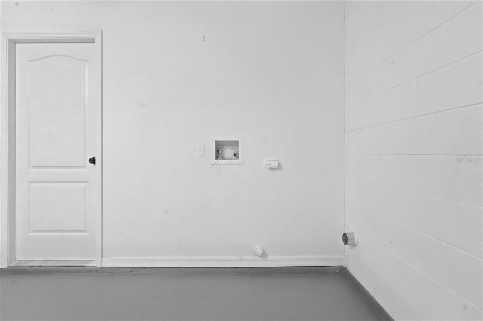 TUSCANY POINTE PH 01 - Residential