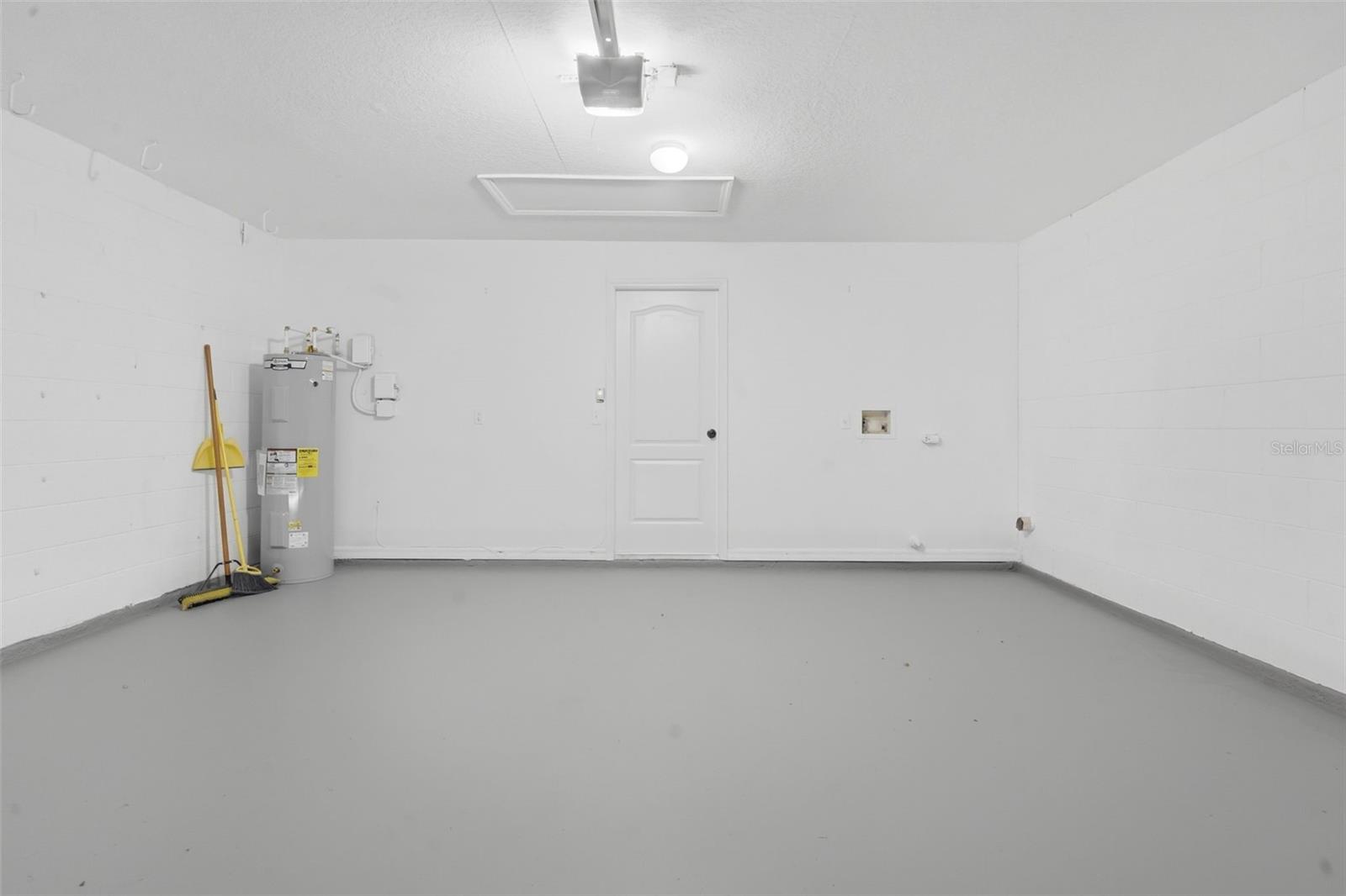 TUSCANY POINTE PH 01 - Residential