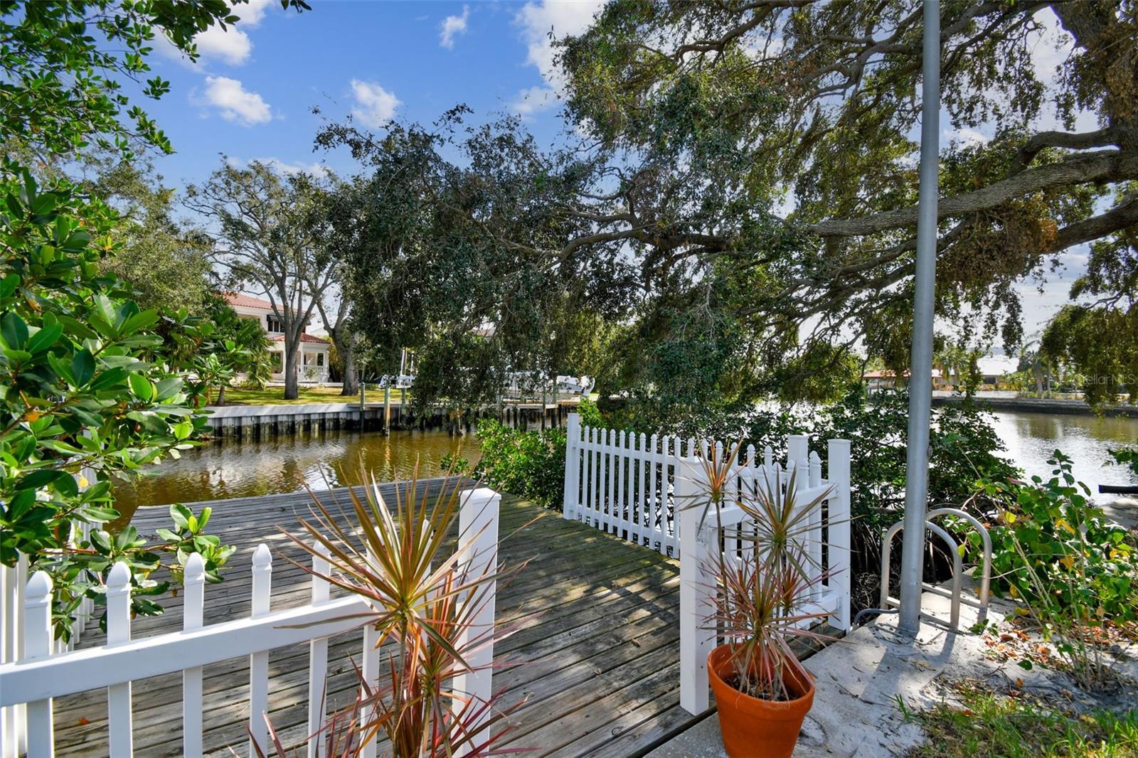 SUNSET PARK ISLES UNIT 5 - Residential