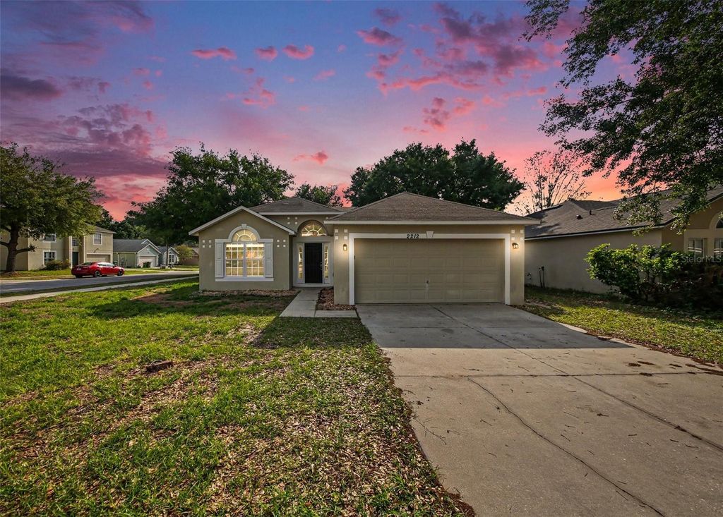 Photo of 2212 Nicollett Way, Leesburg, FL 34748 (MLS # O6393096)