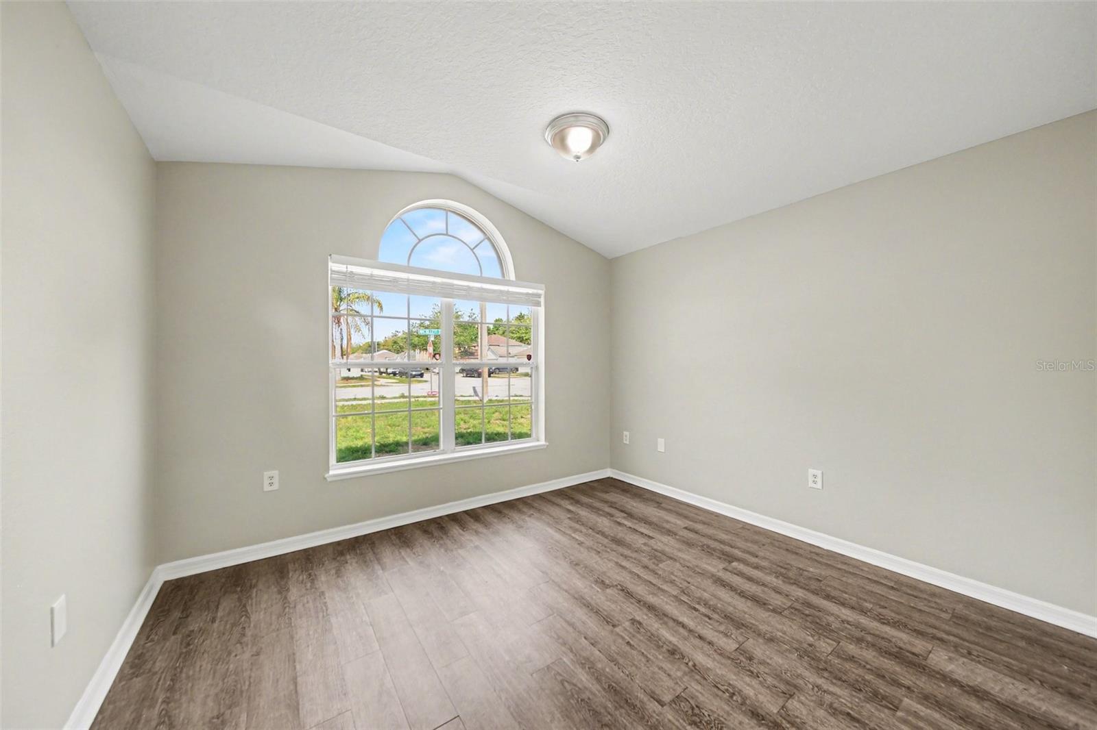 ORVERLOOK/LK GRIFFIN - Residential