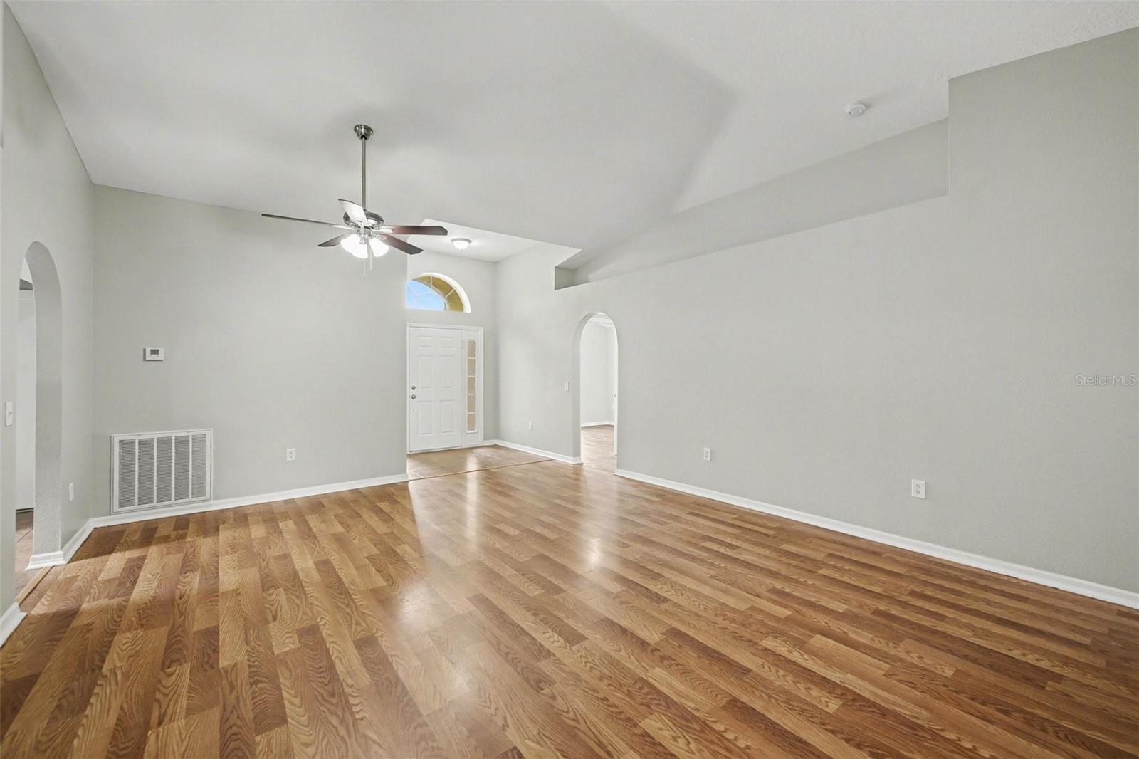 ORVERLOOK/LK GRIFFIN - Residential