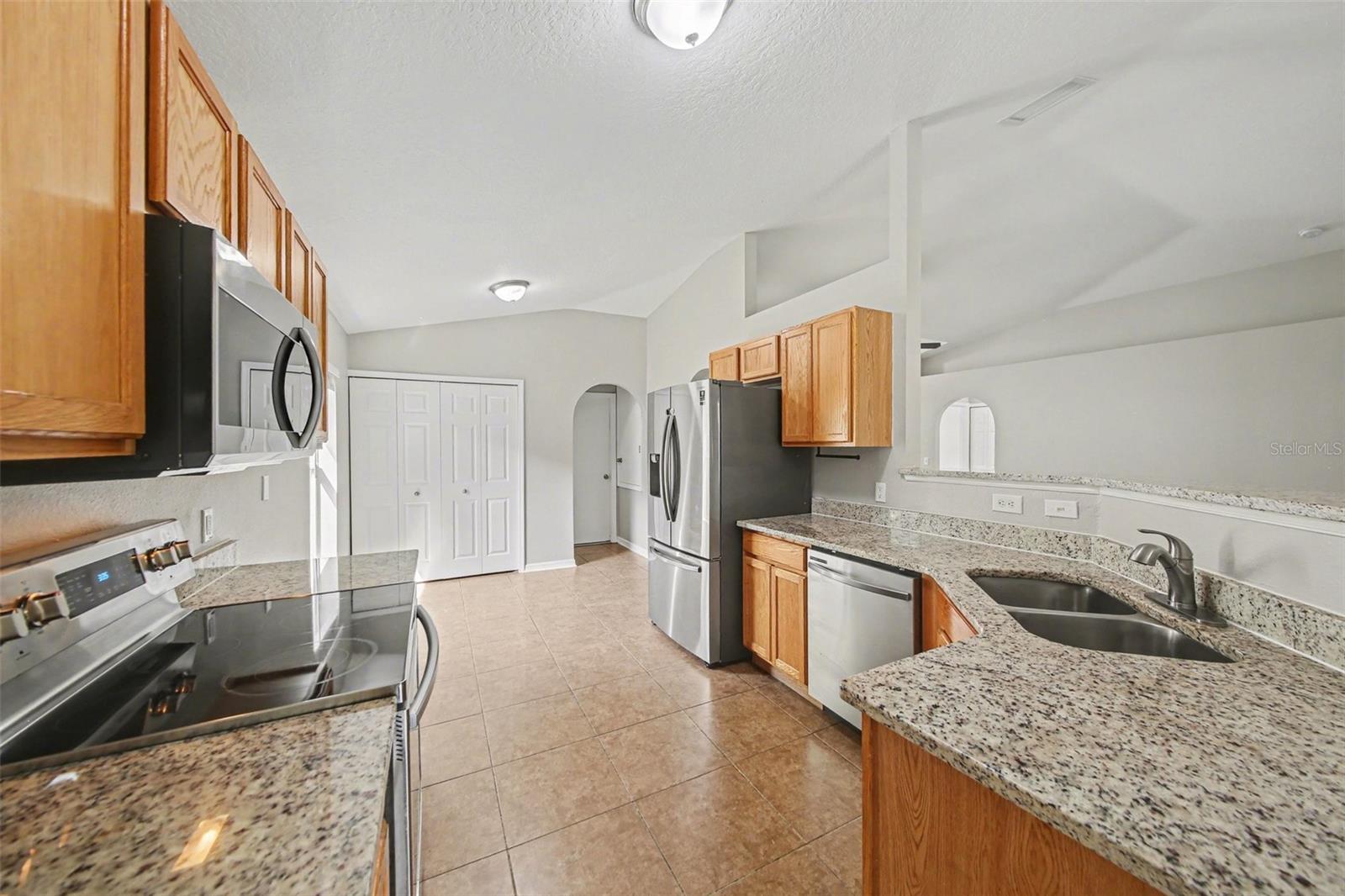 ORVERLOOK/LK GRIFFIN - Residential