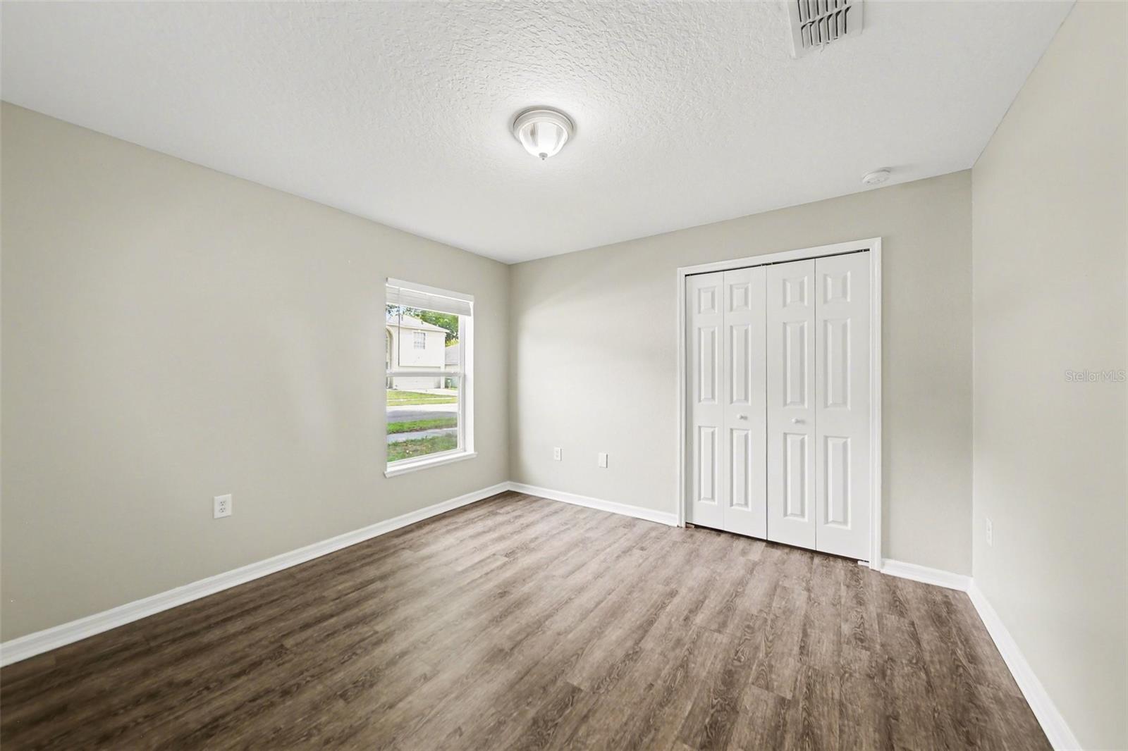 ORVERLOOK/LK GRIFFIN - Residential