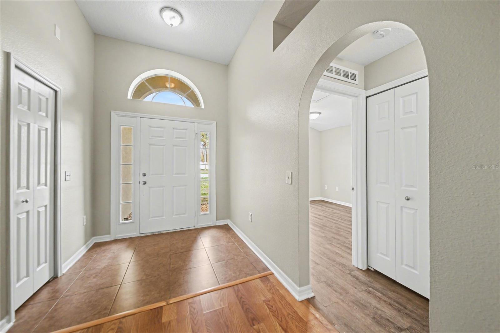 ORVERLOOK/LK GRIFFIN - Residential