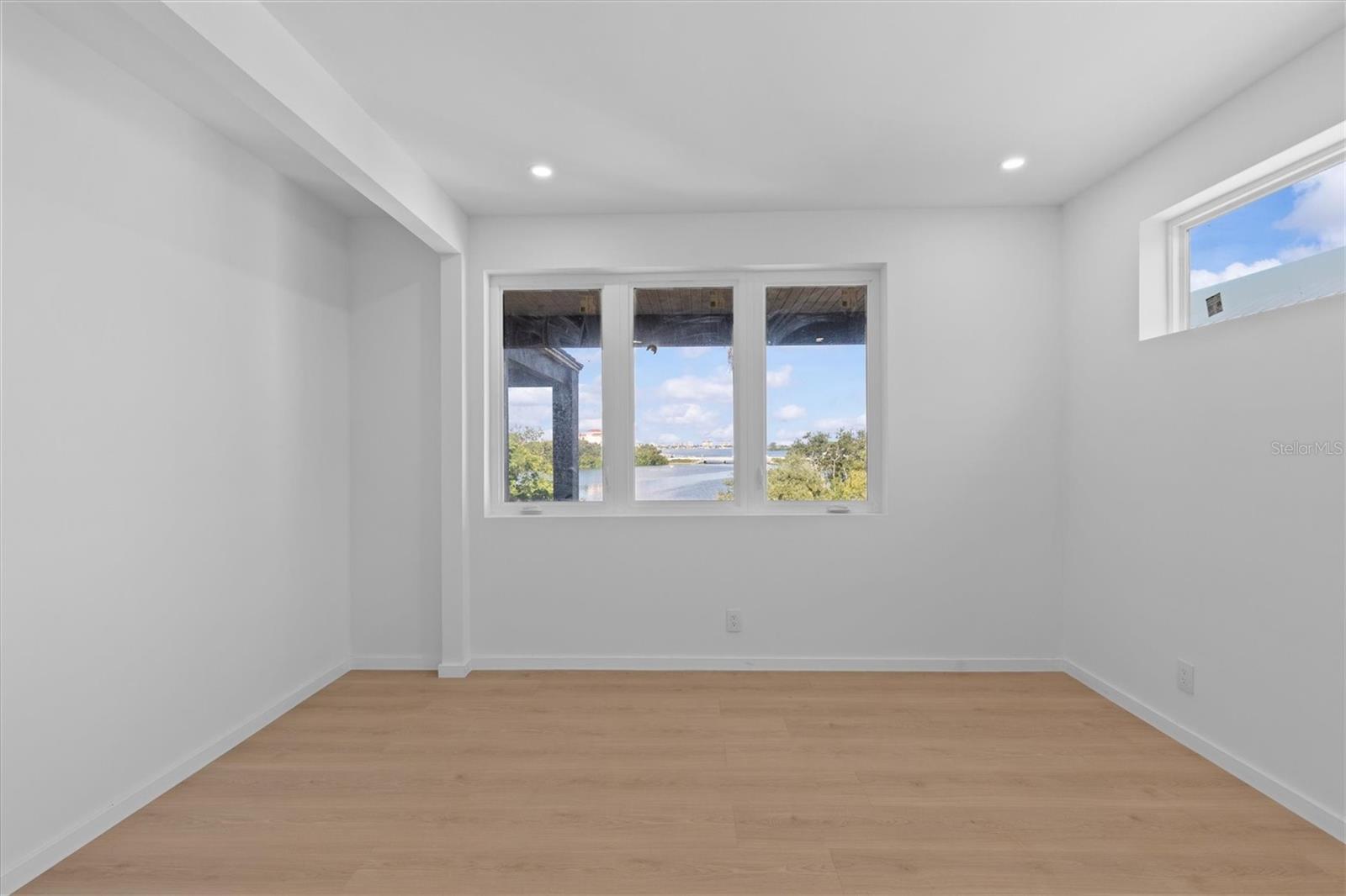 SUNSET POINT 2ND ADD - Residential