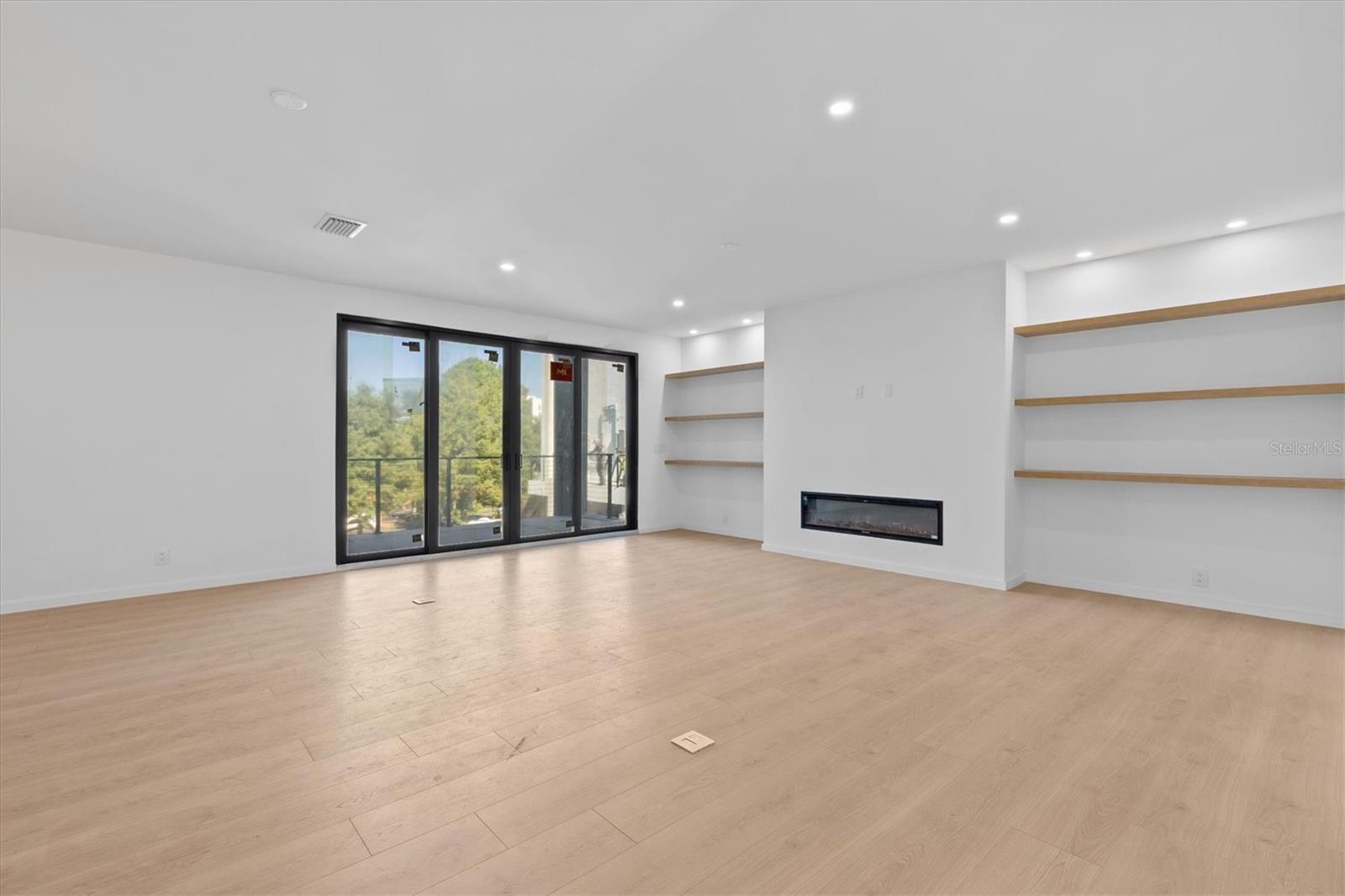 SUNSET POINT 2ND ADD - Residential
