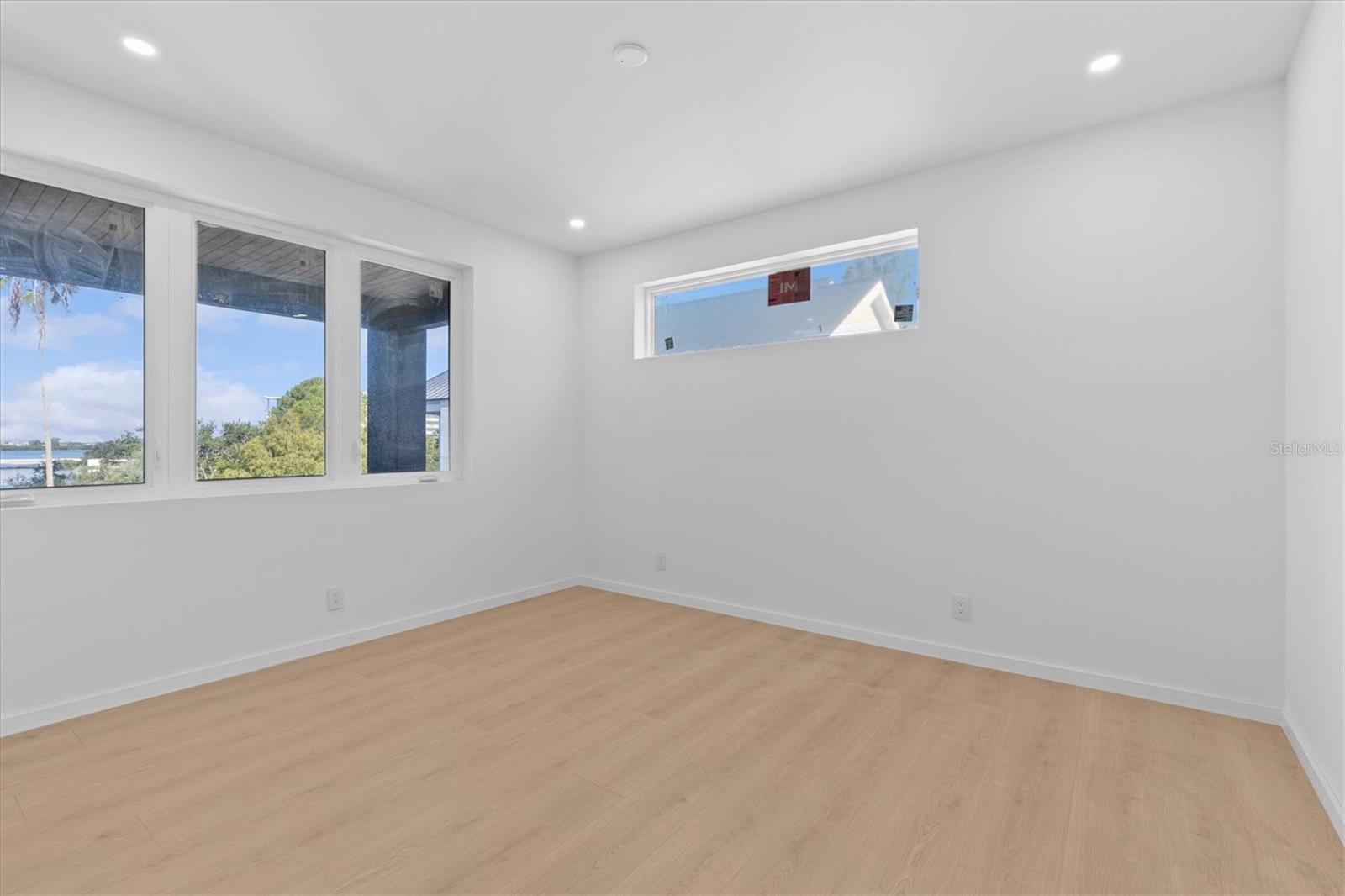SUNSET POINT 2ND ADD - Residential