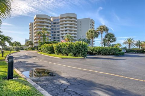 A home in LONGBOAT KEY