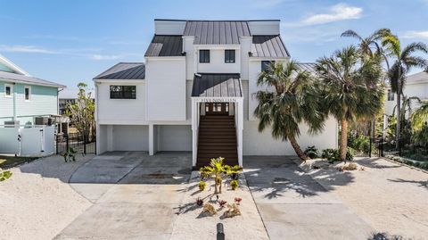 A home in ANNA MARIA