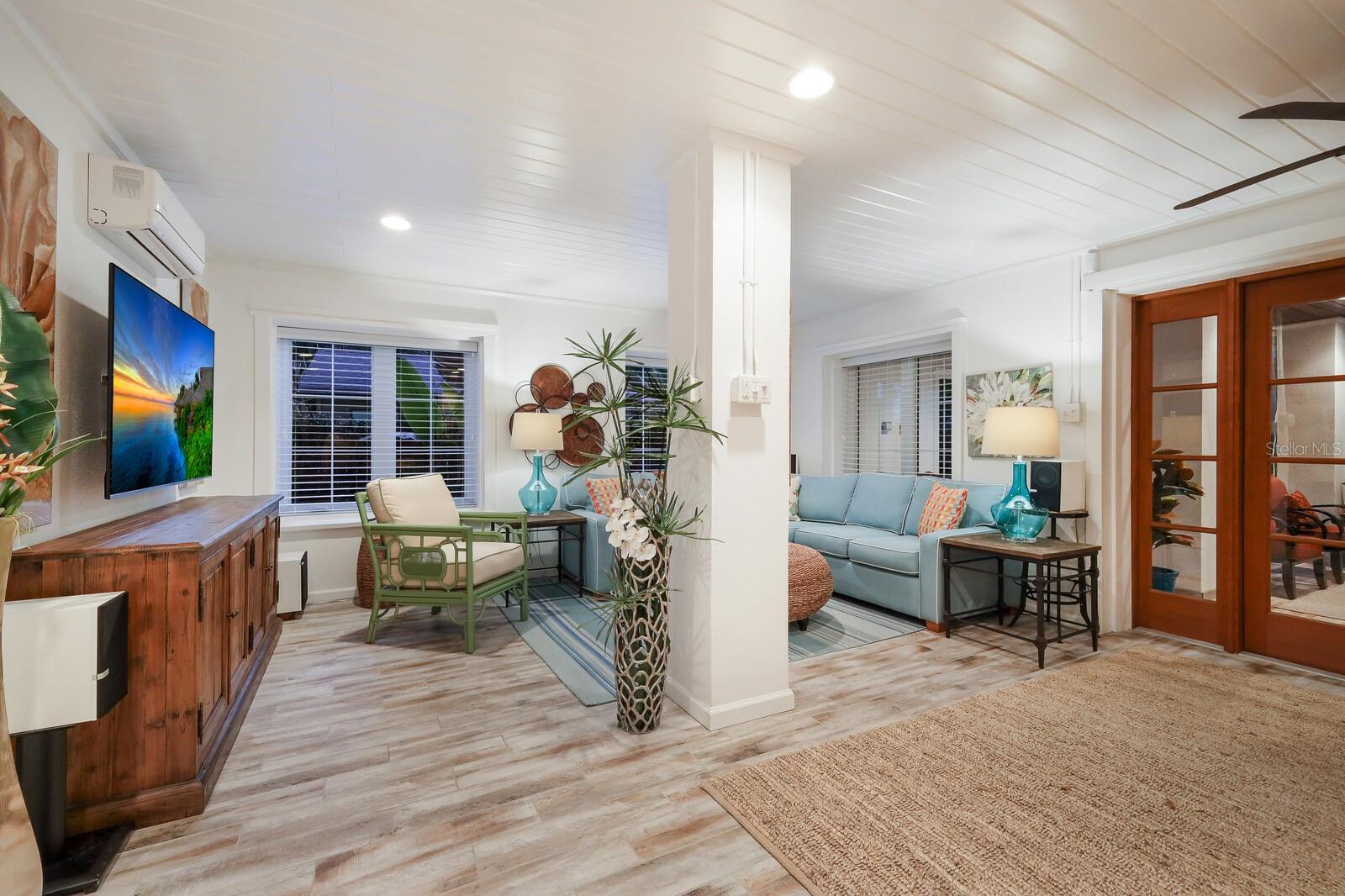 ANNA MARIA BEACH - Residential