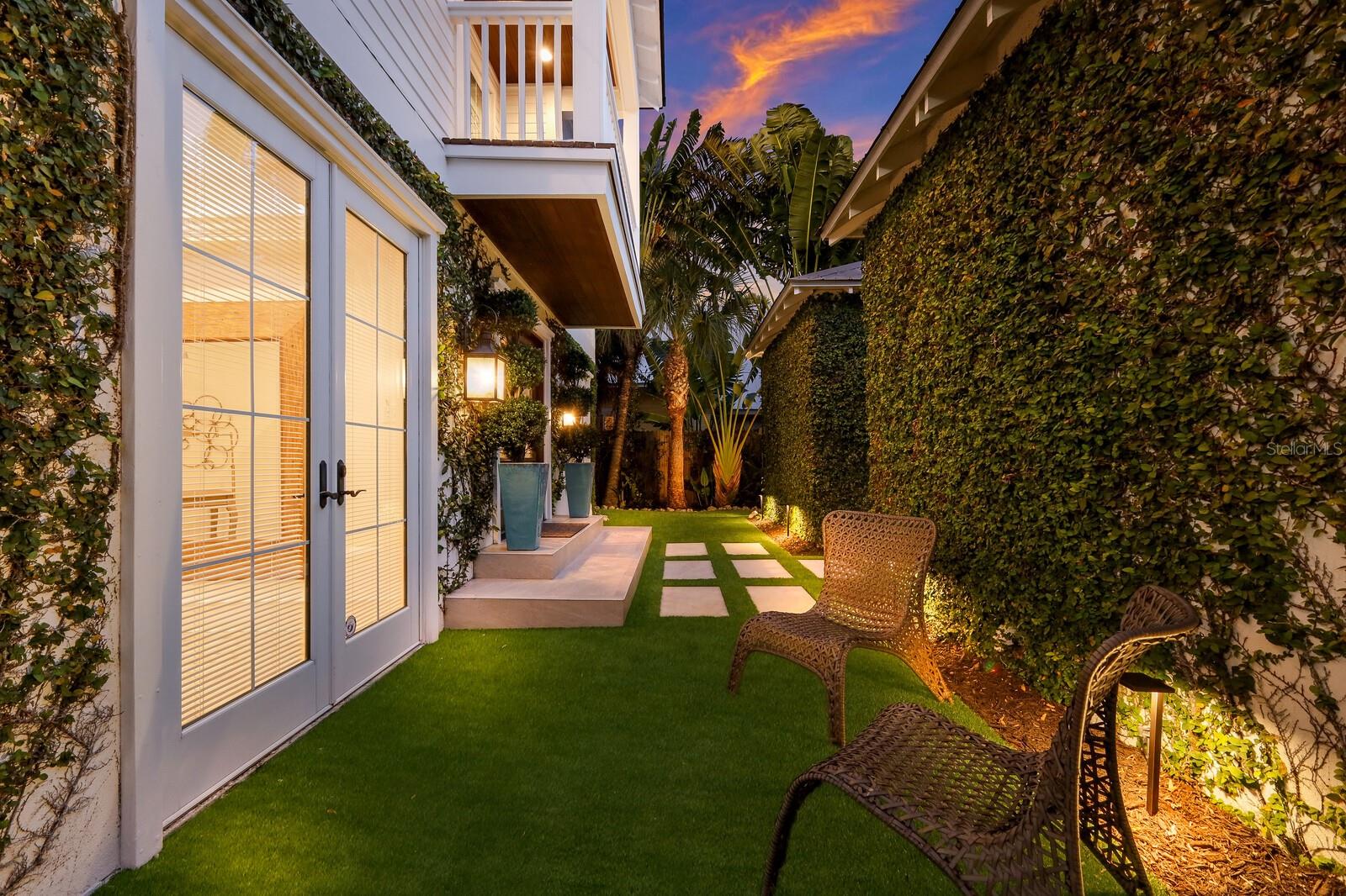 ANNA MARIA BEACH - Residential