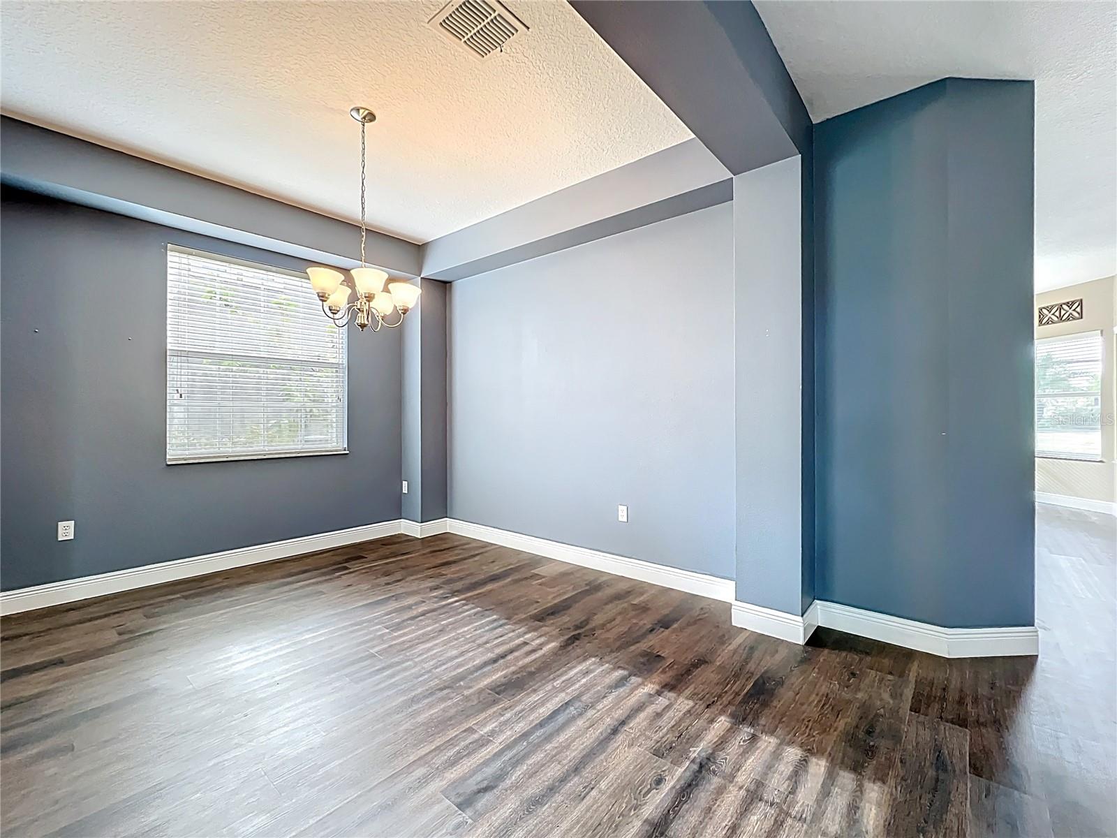 2145 PLANTATION OAK DRIVE