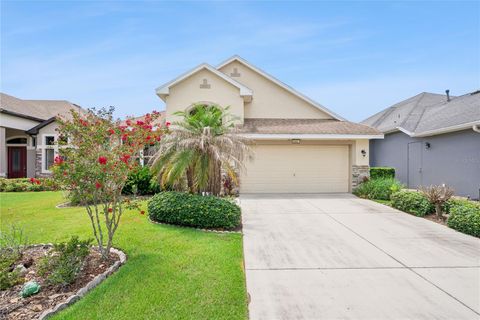 Photo of 8301 Bridgeport Bay Circle, Mount Dora, FL 32757 (MLS # G5108256)