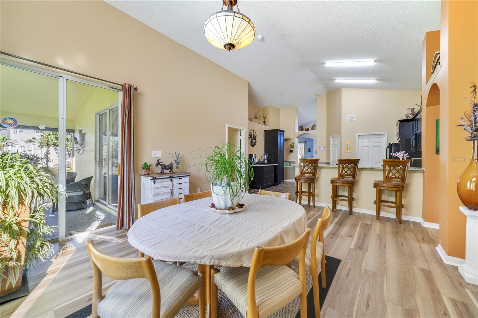 COUNTRY RUNB 45/92 - Residential