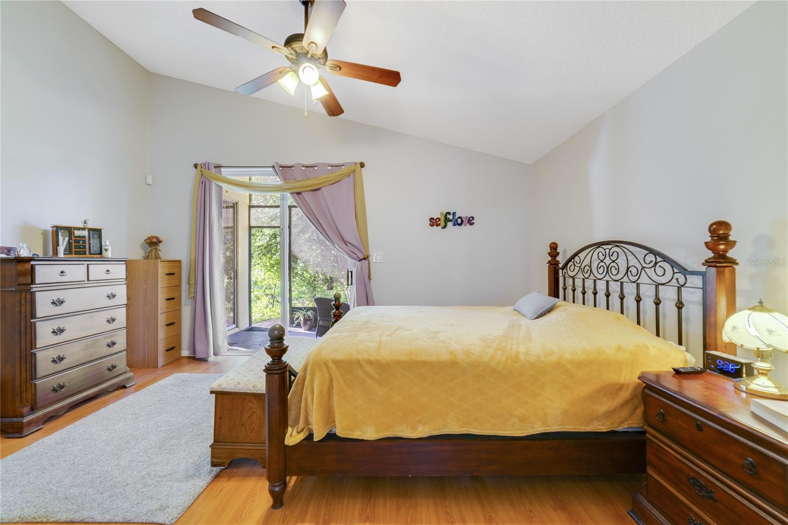 COUNTRY RUNB 45/92 - Residential