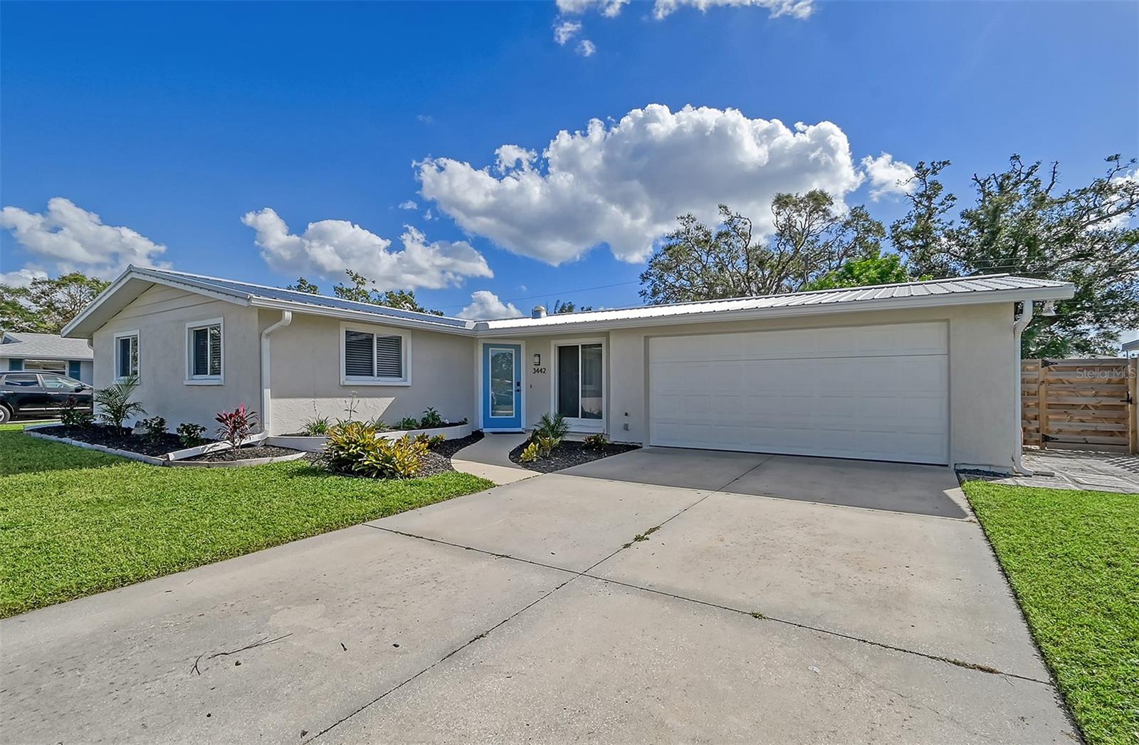 Updated Sarasota Home Near Pinecraft – Ready for You!
Looking for comfort, style, and convenience? This beautifully updated home is just one mile from the heart of Pinecraft and minutes from downtown Sarasota and Siesta Key’s beaches.
Enjoy a fresh, modern interior with quartz countertops, soft-close cabinets, new flooring, updated lighting, and a brand-new A/C system with a 10-year warranty. No renovations, no stress—just move in and start living.
Nestled in a peaceful, high-ground neighborhood, this home offers the charm of Sarasota living with the ease of modern upgrades.
Clean
Convenient
Close to everything
Don’t miss your chance to rent this gem—schedule your showing today and make it yours before it’s gone!