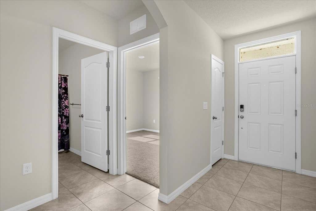 Photo of 285 Summershore Drive, Auburndale, FL 33823 (MLS # O6429696)