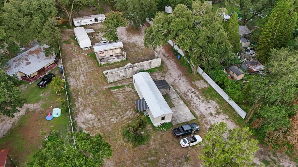 Photo of 2102 Sydney Dover Road, Dover, FL 33527 (MLS # TB8449527)