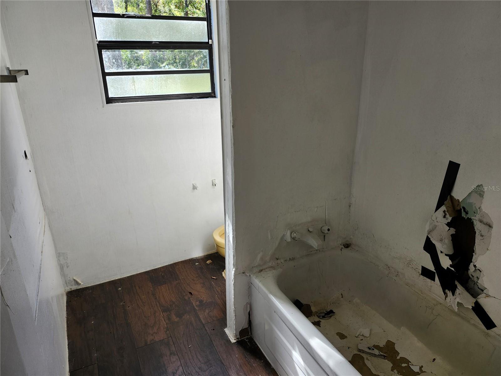 LAKE ANNE ESTATES - Residential