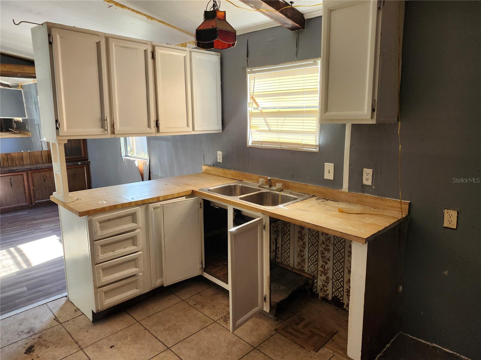 LAKE ANNE ESTATES - Residential