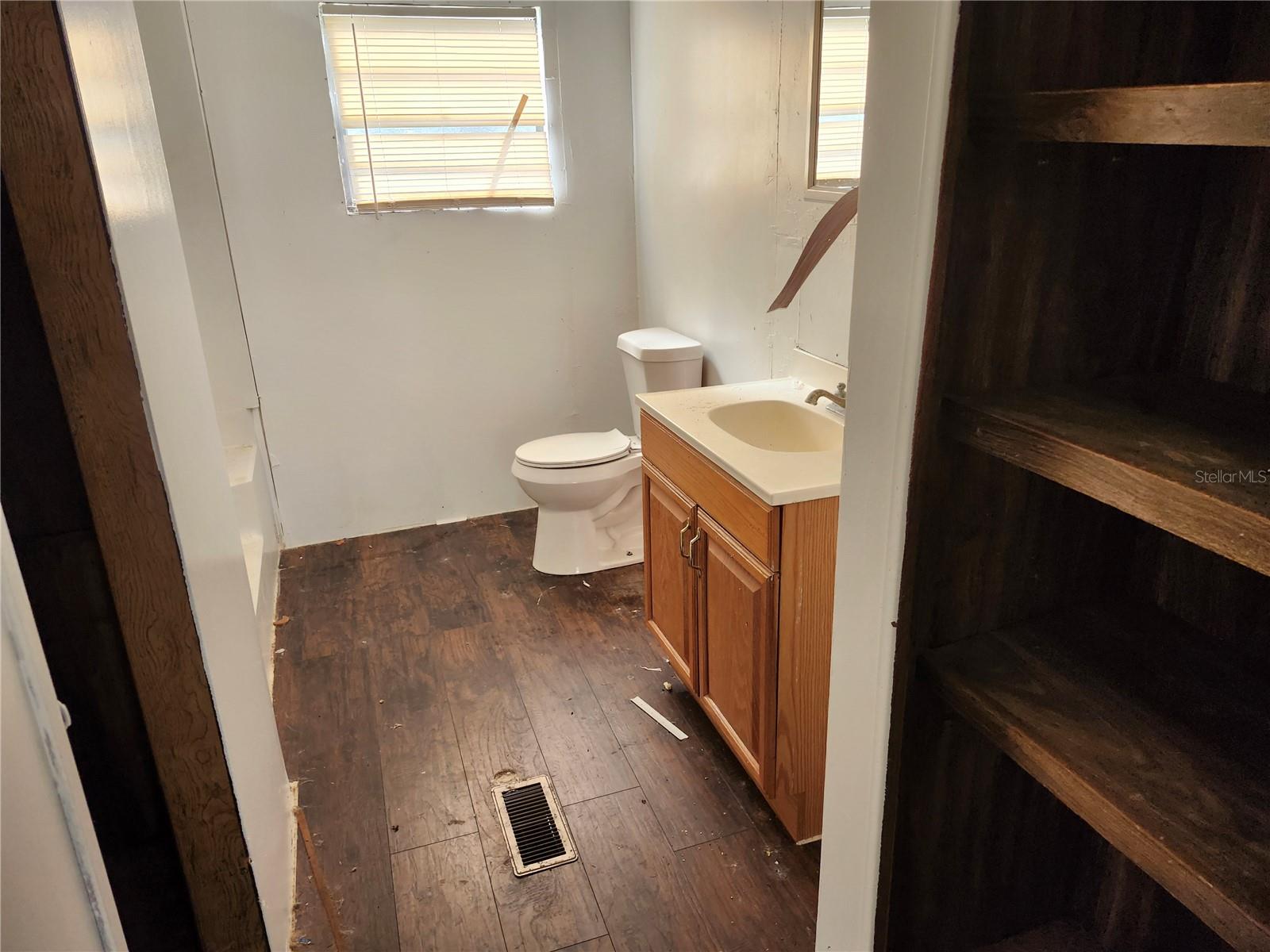 LAKE ANNE ESTATES - Residential