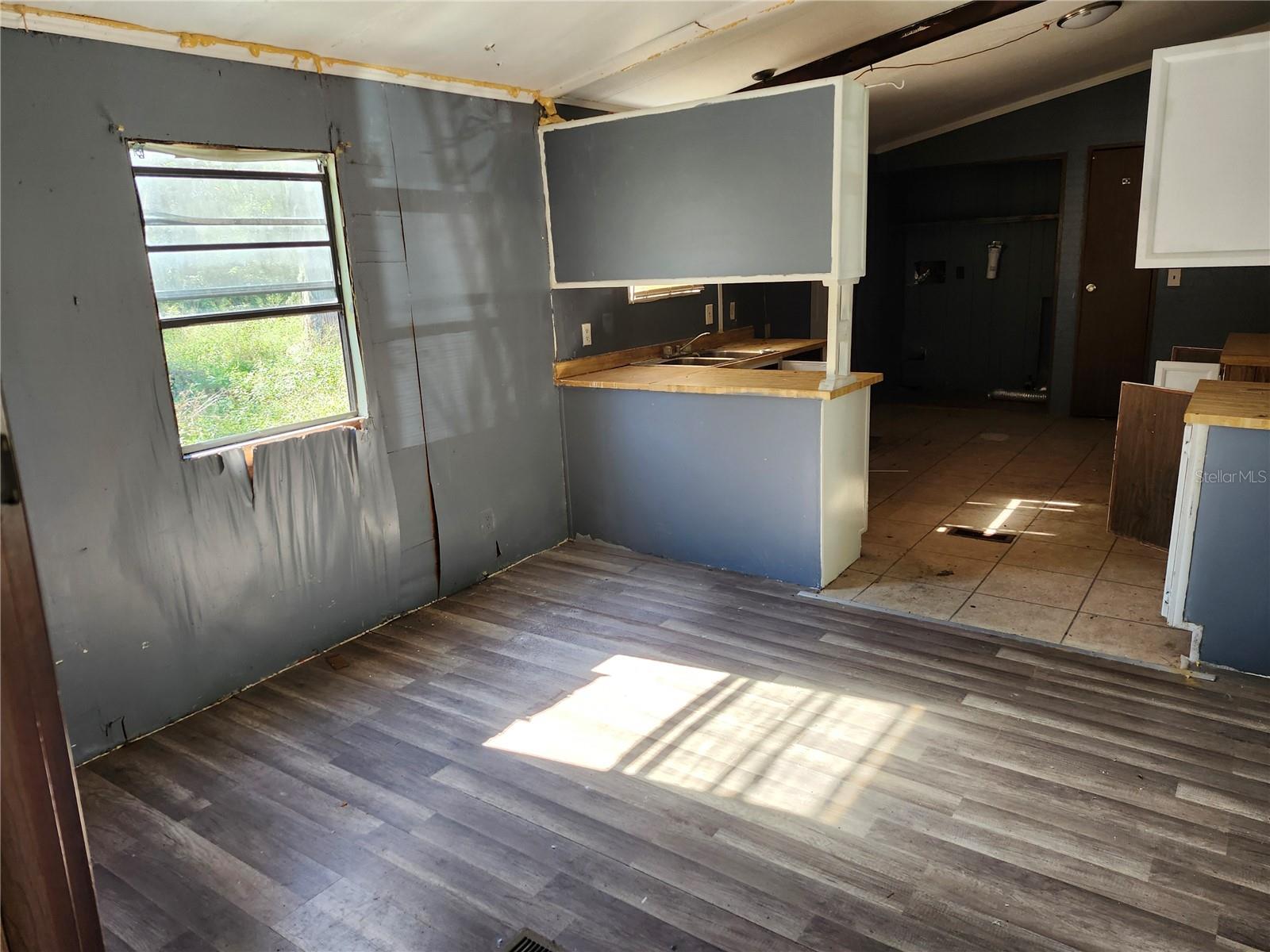 LAKE ANNE ESTATES - Residential