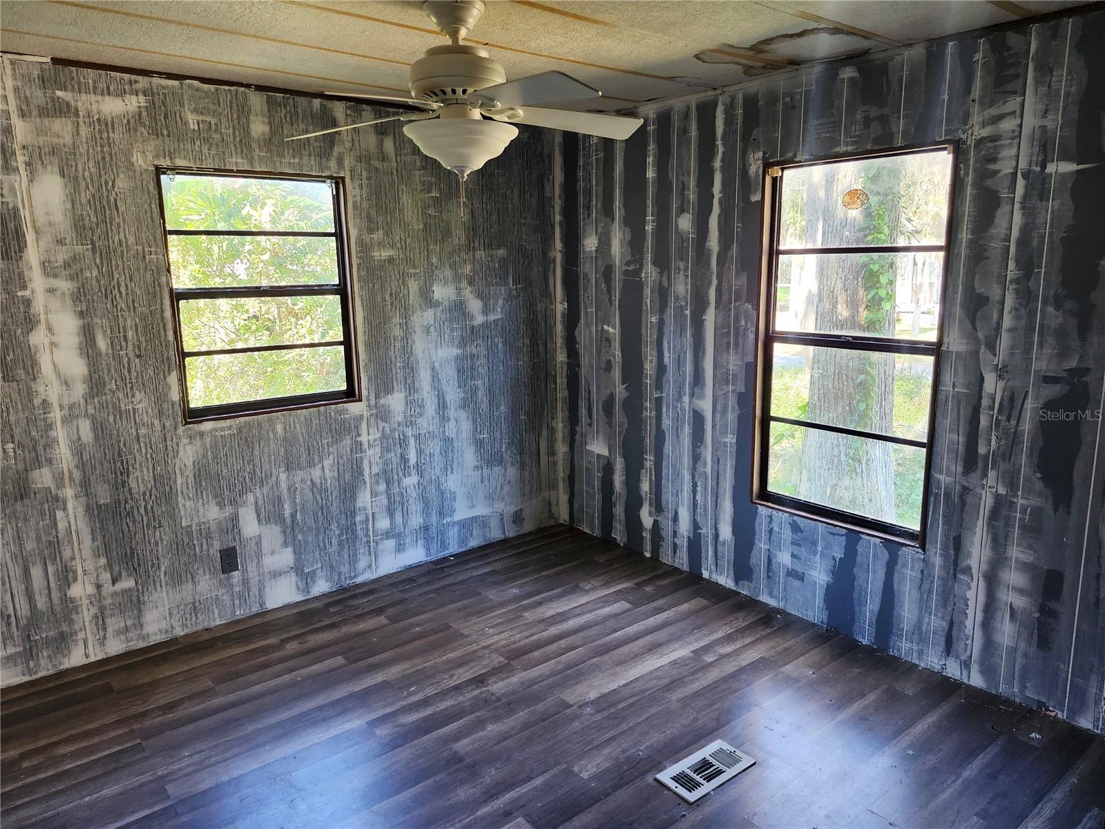 LAKE ANNE ESTATES - Residential