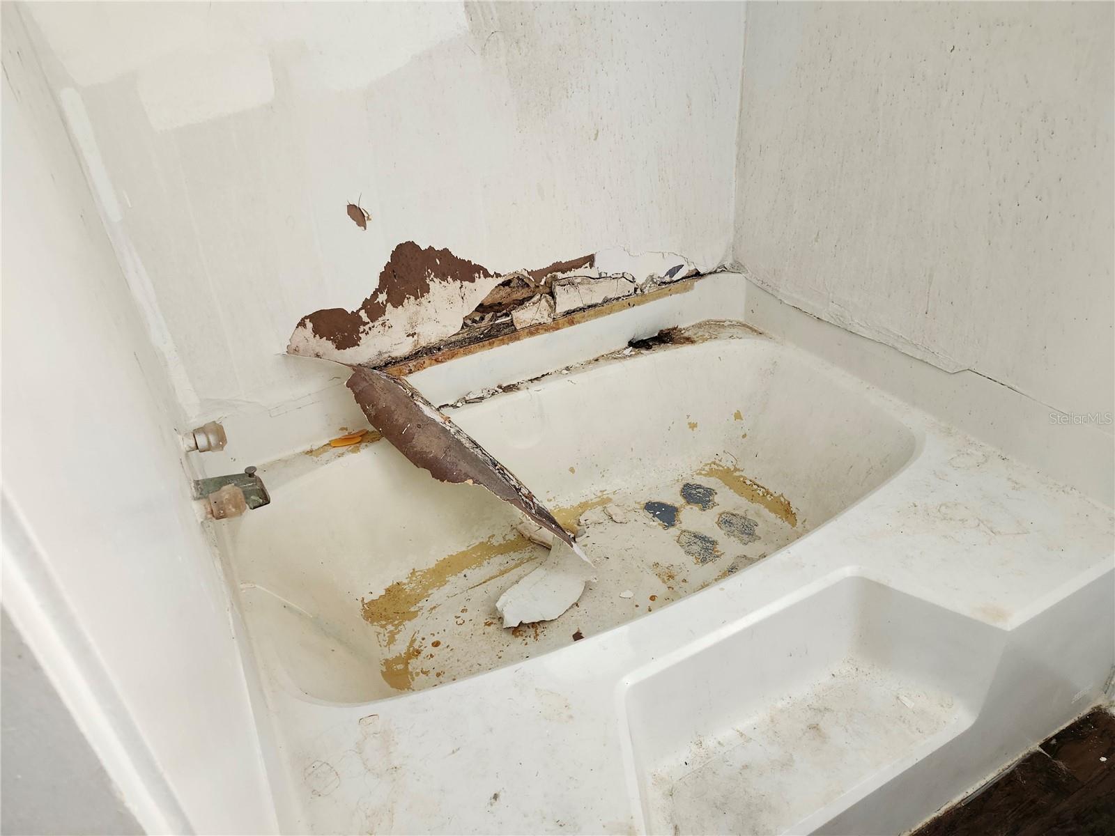 LAKE ANNE ESTATES - Residential