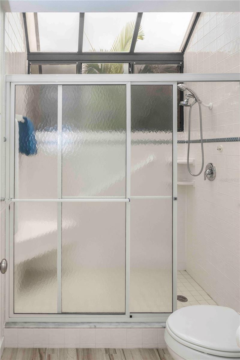 FAIRWAY BAY 1 - Residential Lease