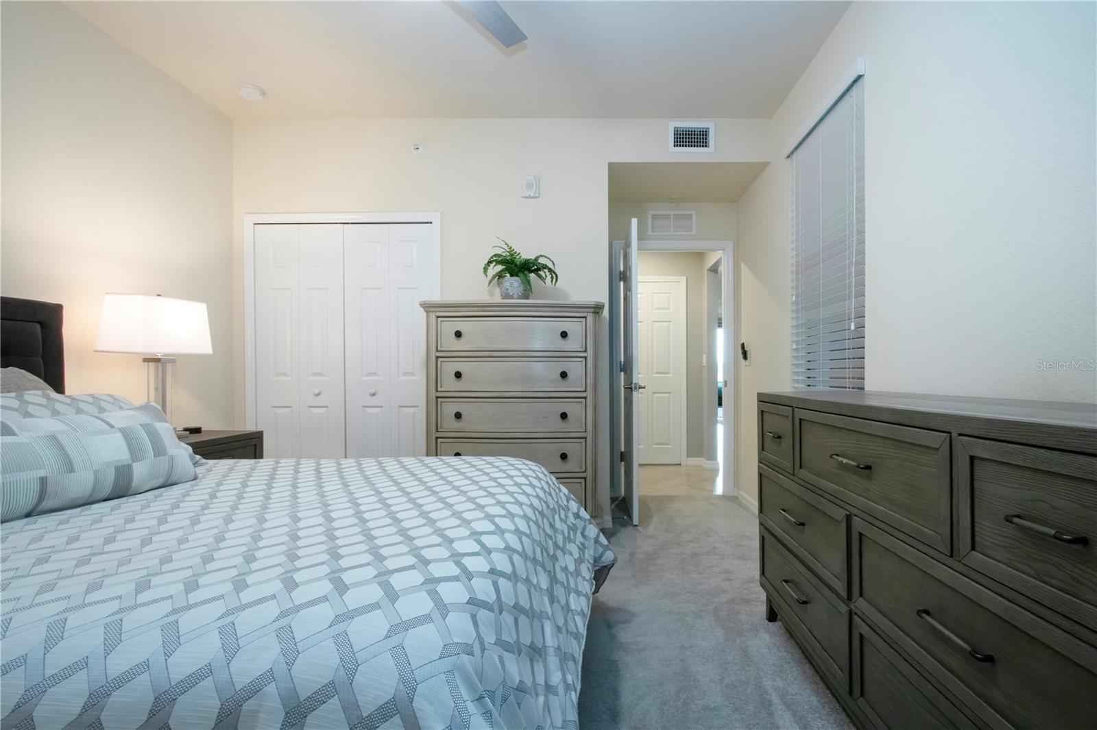 VERANDA I AT LAKEWOOD NATIONAL PH 4 - Residential Lease