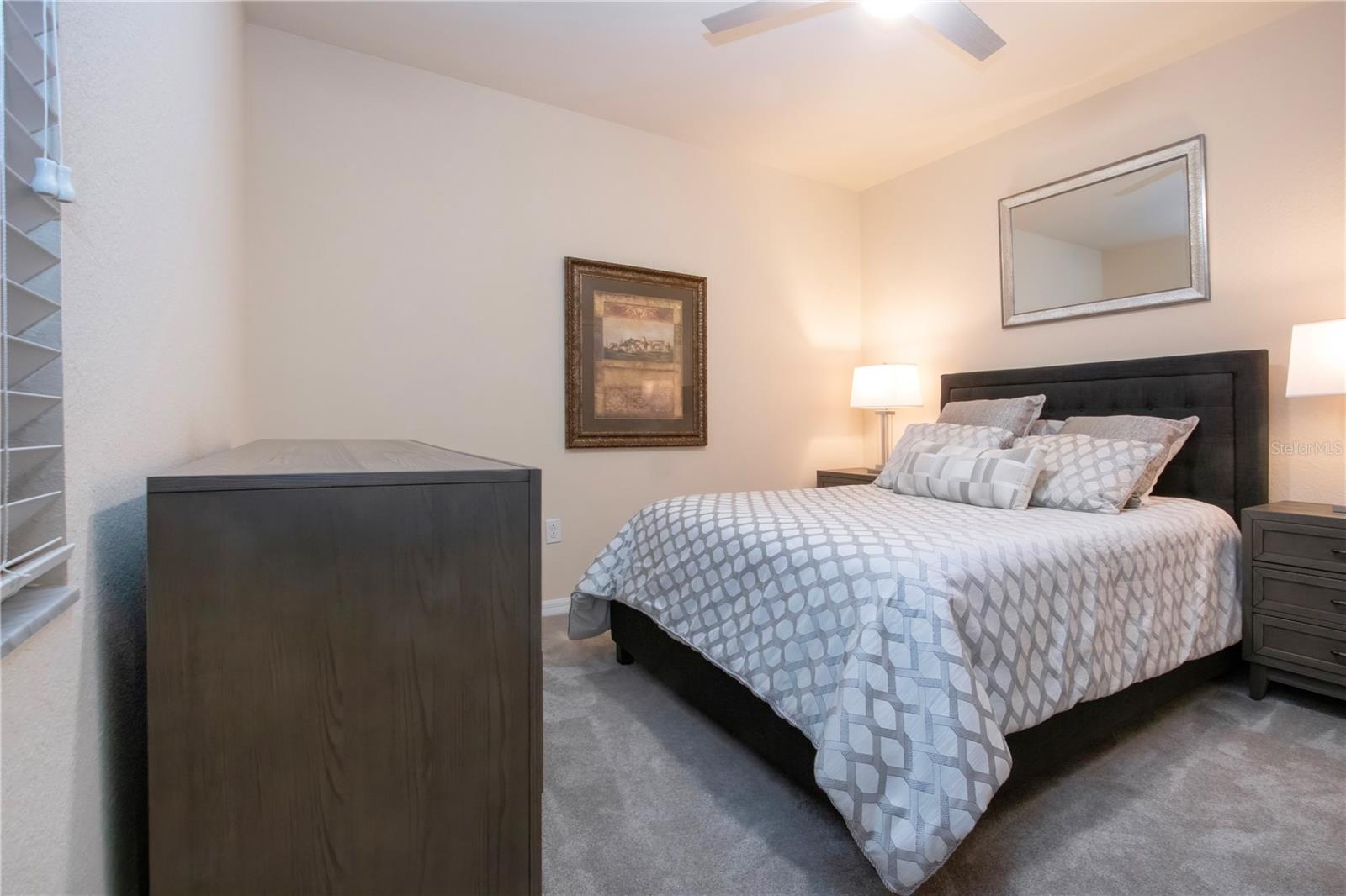 VERANDA I AT LAKEWOOD NATIONAL PH 4 - Residential Lease