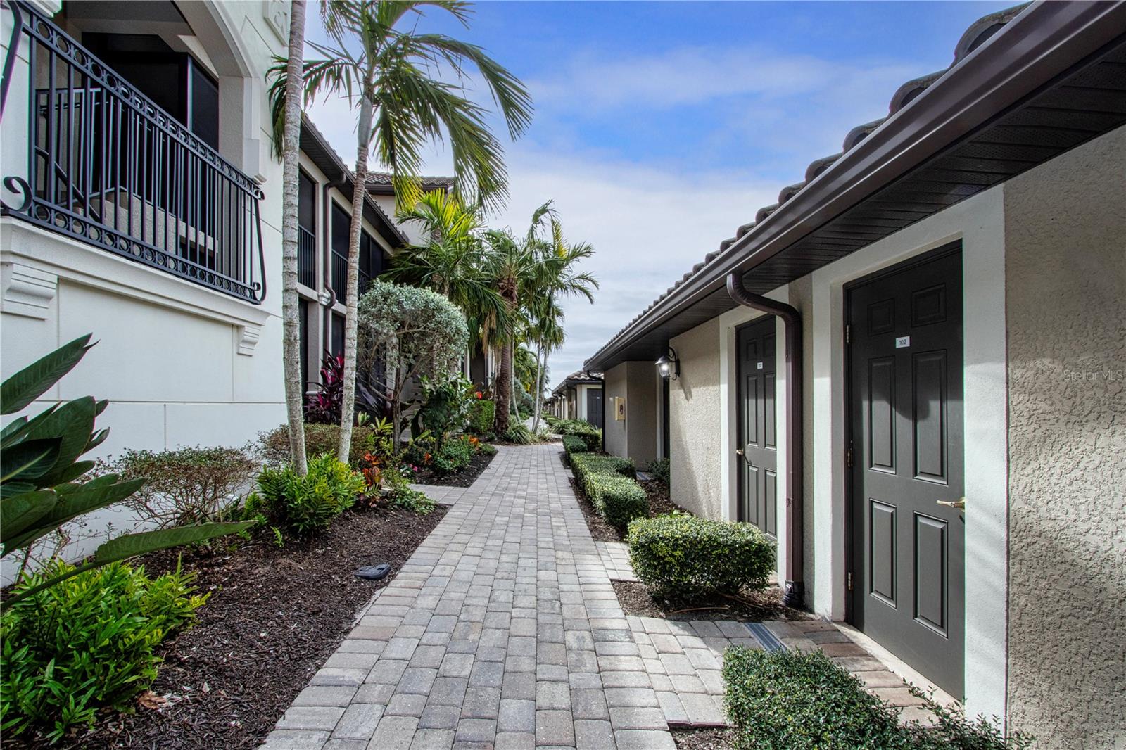 VERANDA I AT LAKEWOOD NATIONAL PH 4 - Residential Lease