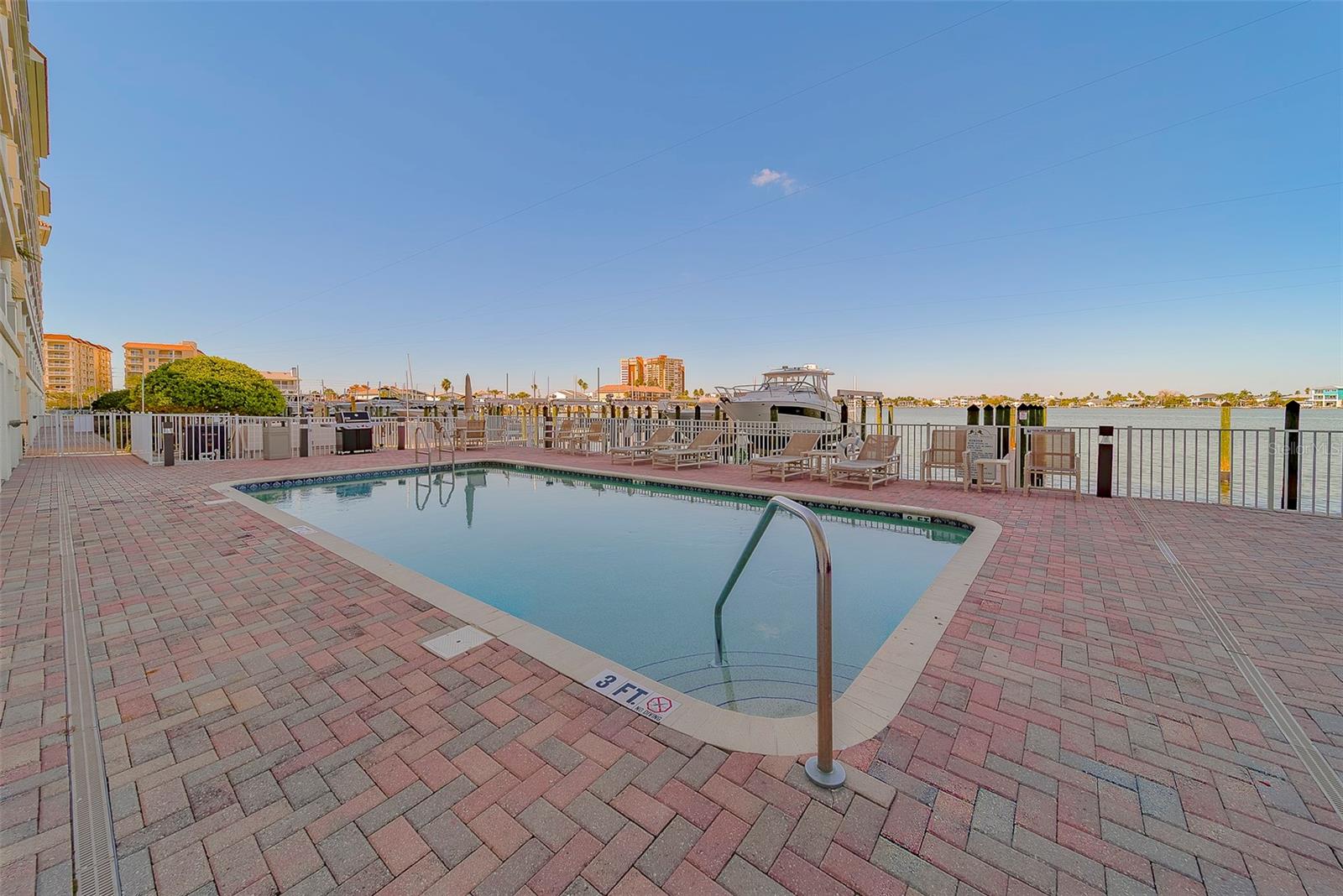 LAS BRISAS CONDO - Residential Lease