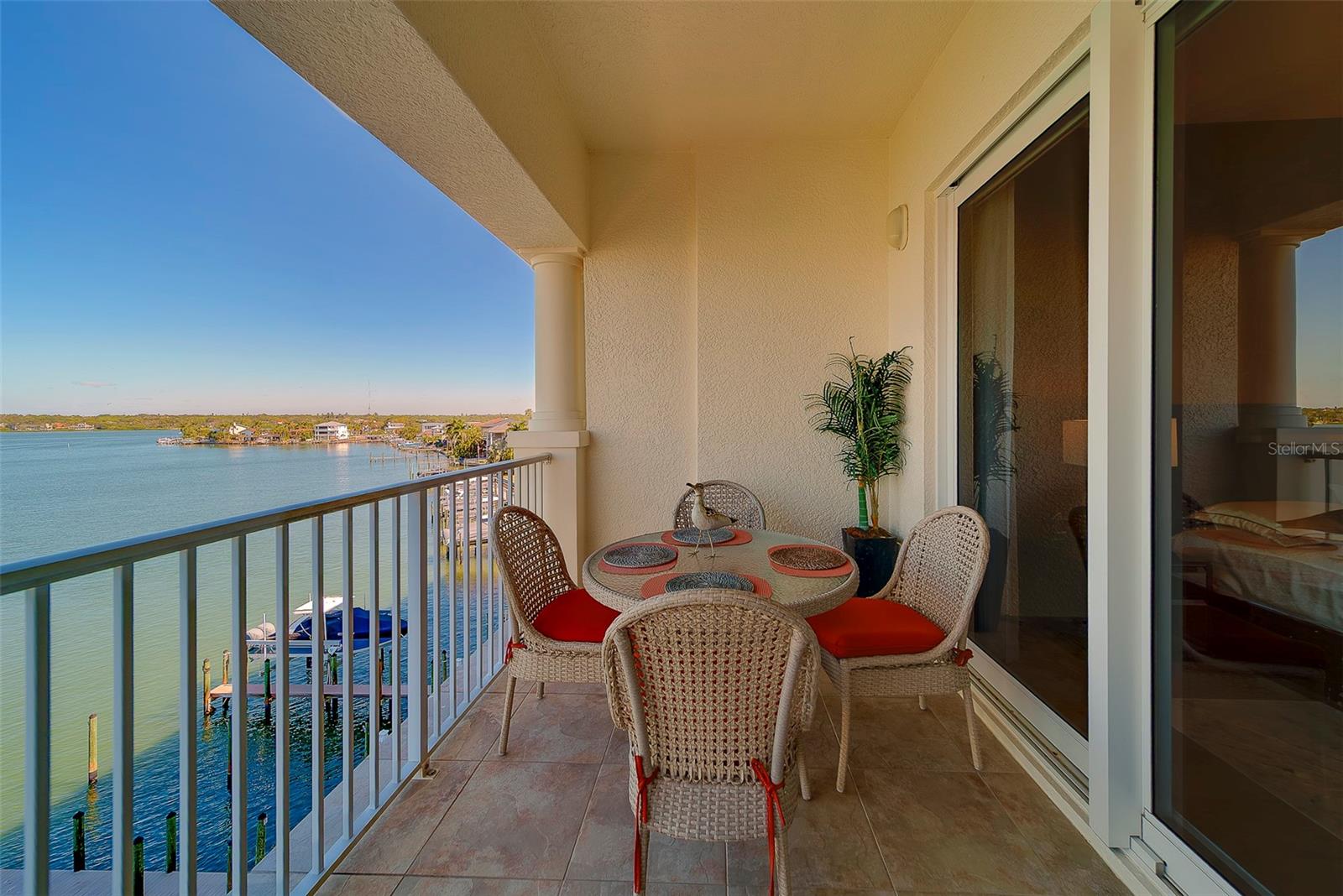 LAS BRISAS CONDO - Residential Lease