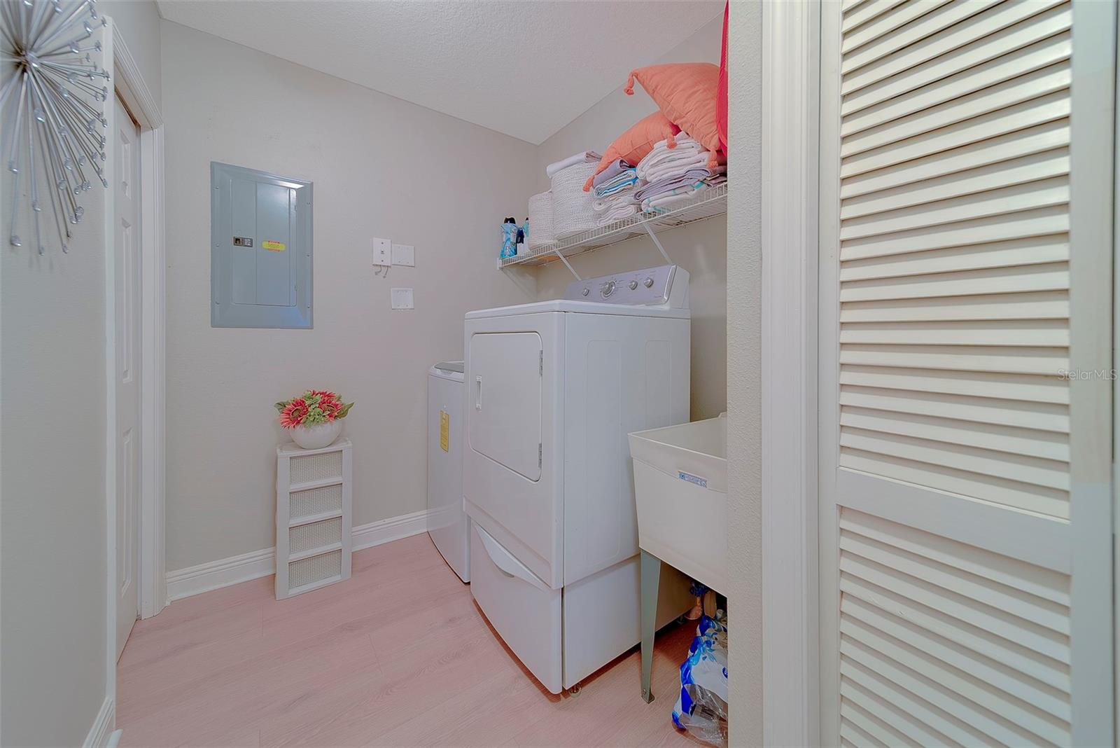 LAS BRISAS CONDO - Residential Lease