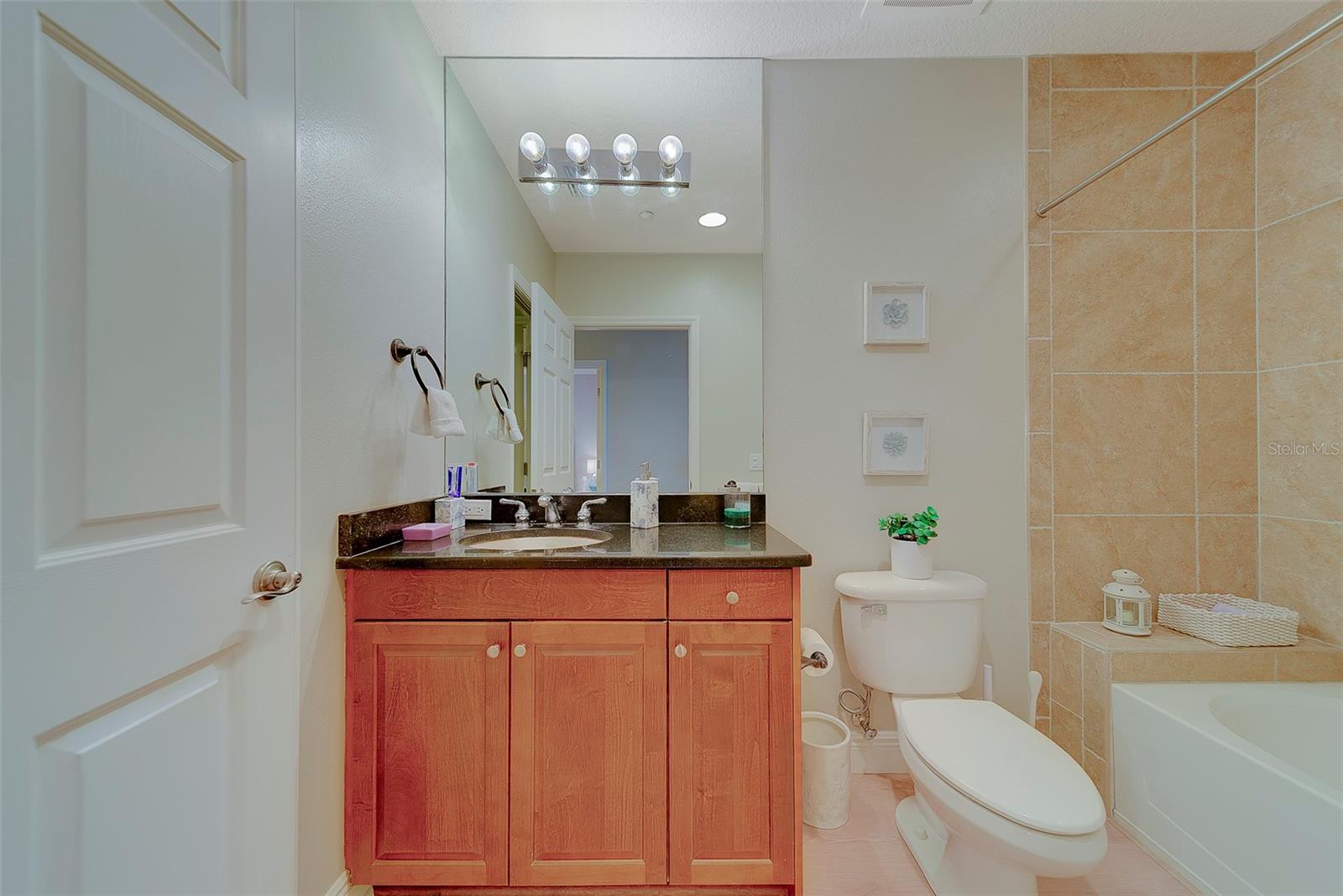 LAS BRISAS CONDO - Residential Lease