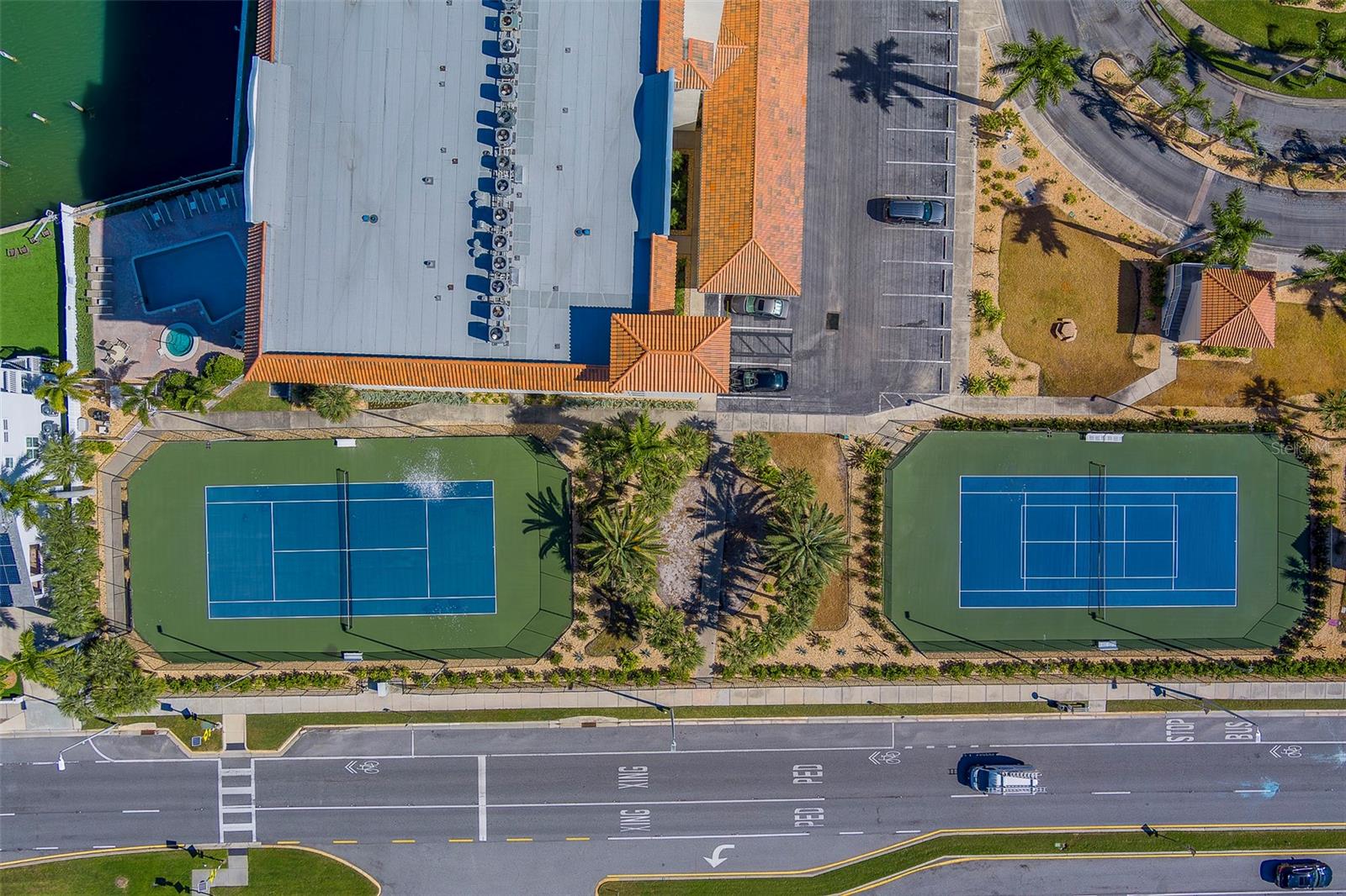 LAS BRISAS CONDO - Residential Lease