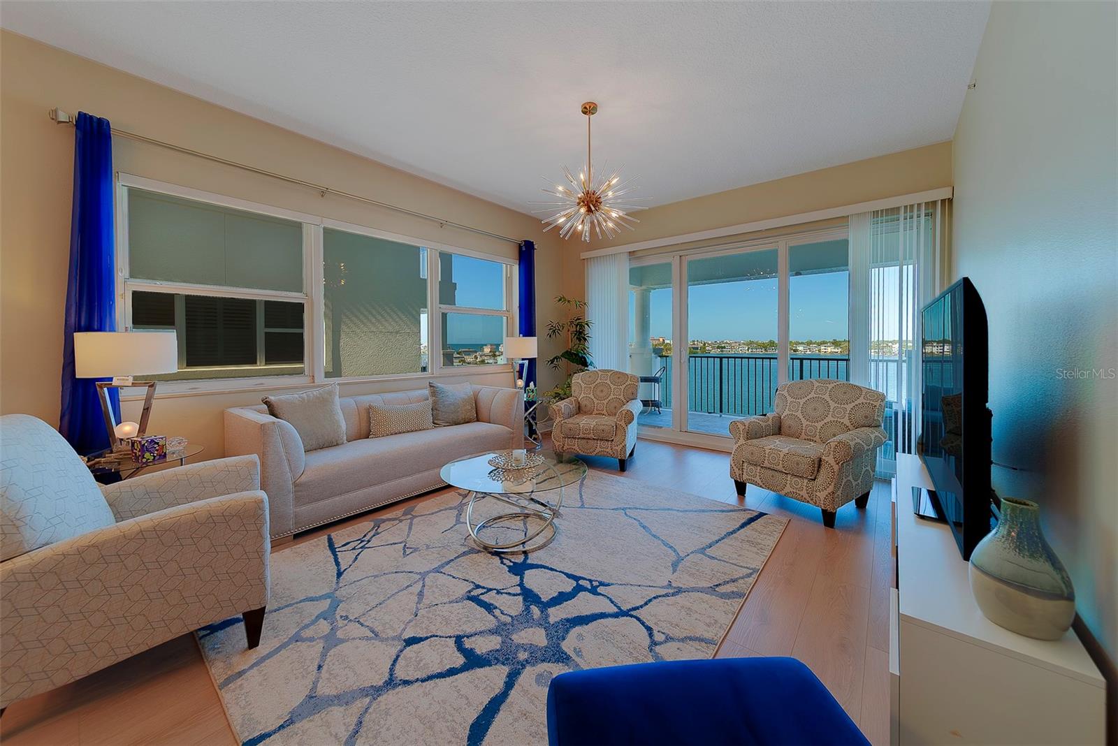 LAS BRISAS CONDO - Residential Lease