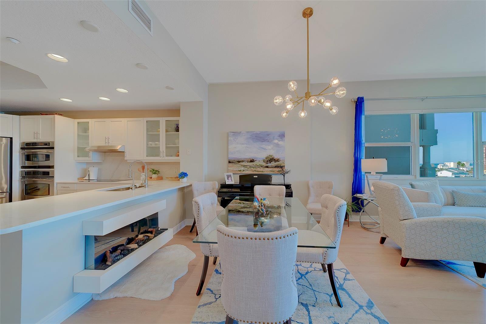 LAS BRISAS CONDO - Residential Lease