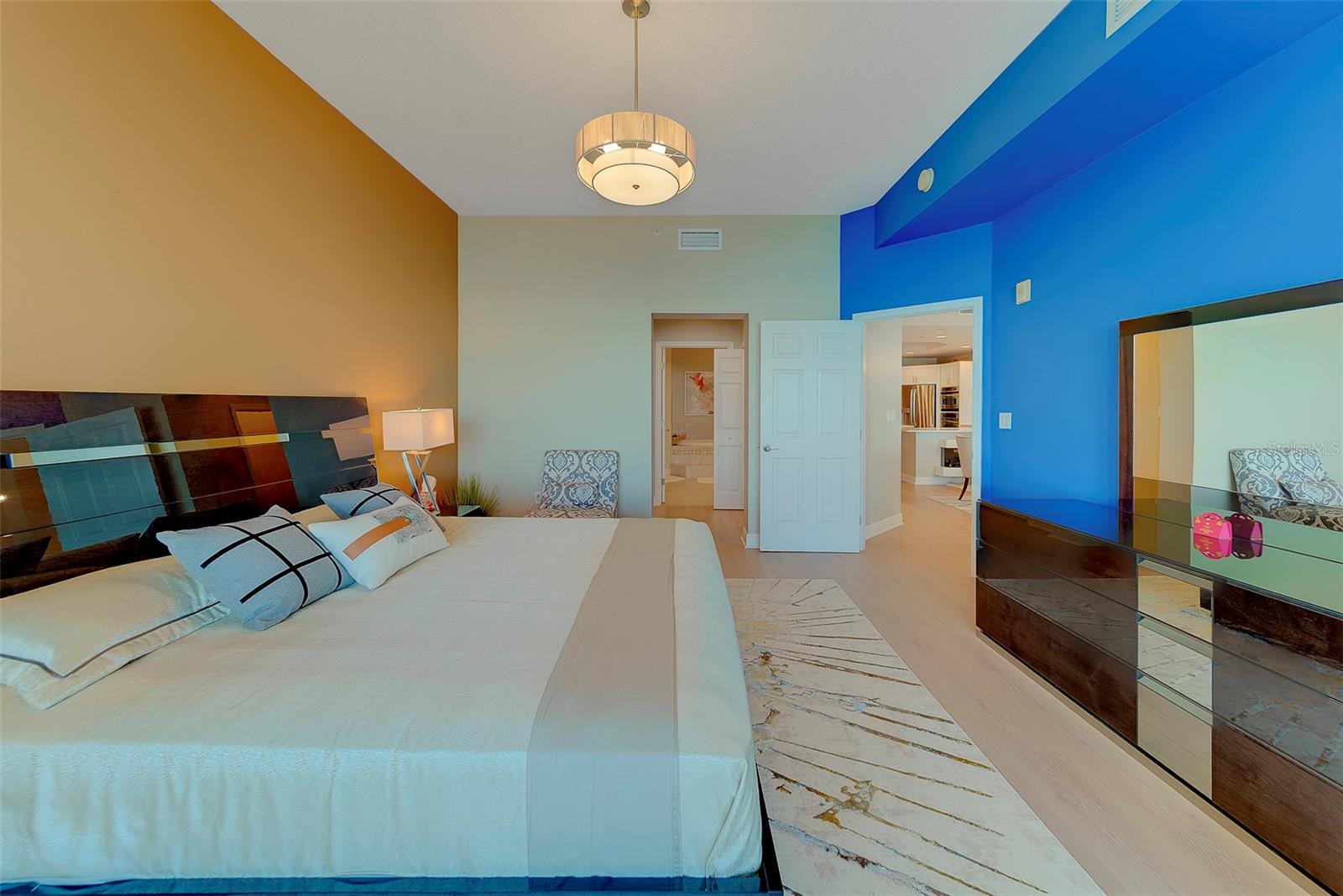 LAS BRISAS CONDO - Residential Lease