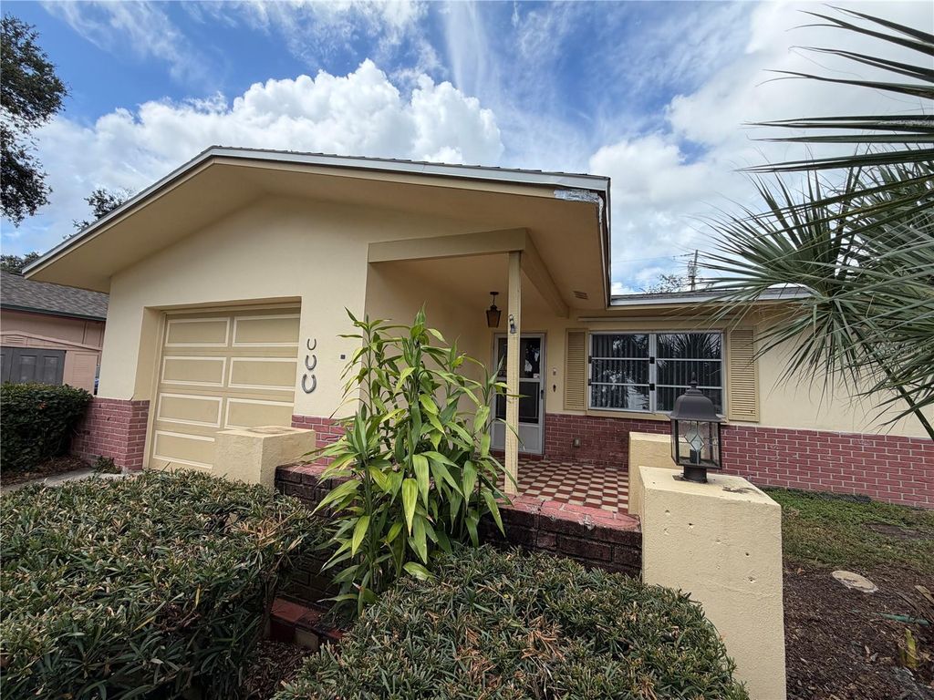 Photo of 1802 Vancouver Drive, Clearwater, FL 33765 (MLS # TB8436519)
