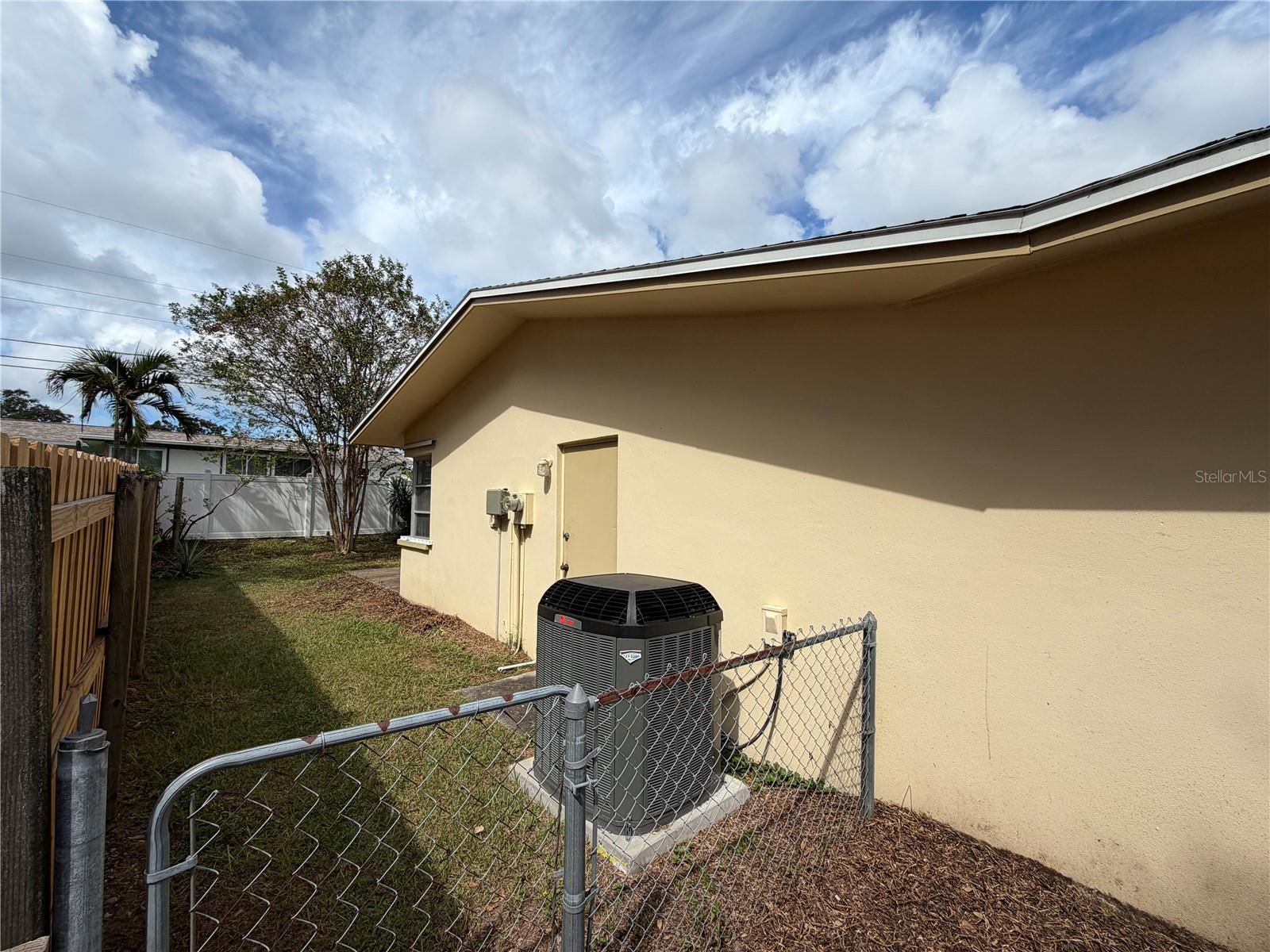 ROSERY GROVE VILLA 3RD ADD - Residential