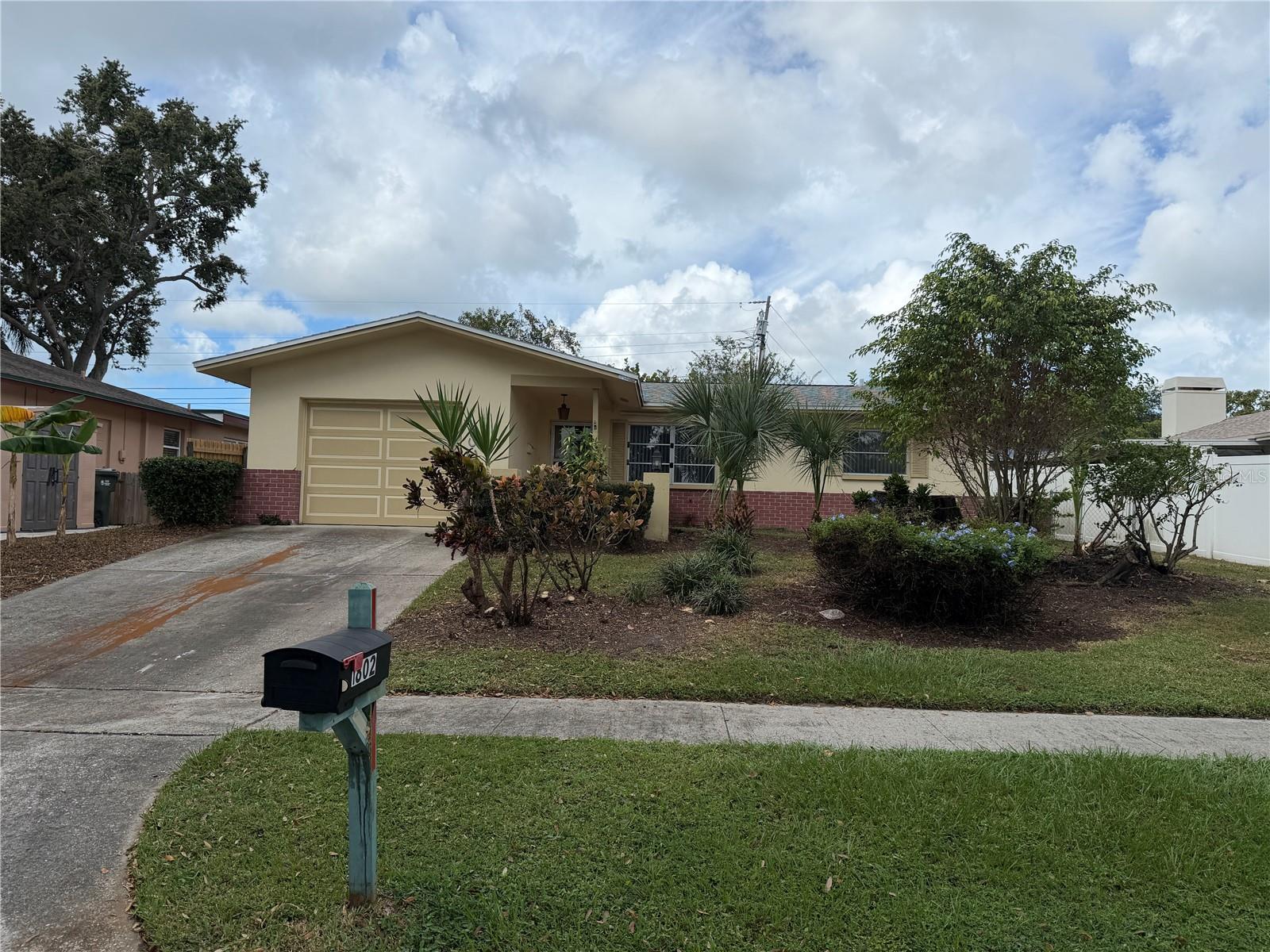 ROSERY GROVE VILLA 3RD ADD - Residential