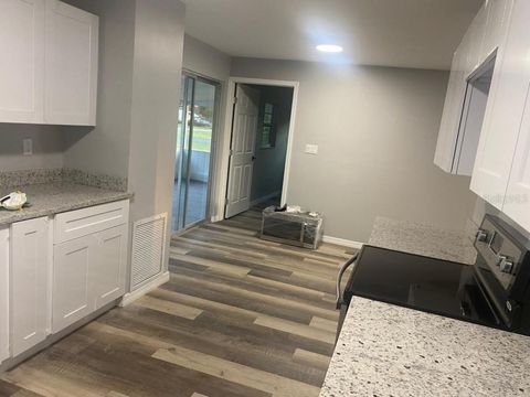 Tiny photo for 473 Lake Road, Ocala, FL 34472 (MLS # A4698527)